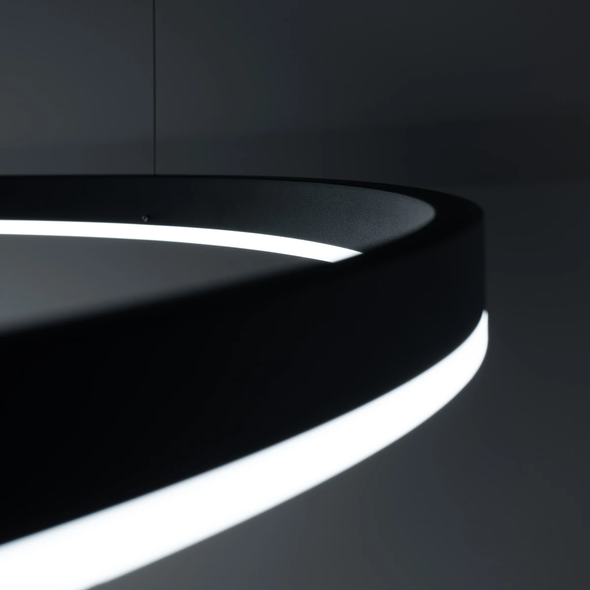 Pakabinamas šviestuvas 80 cm – žiedas, juodas, šilta LED šviesa