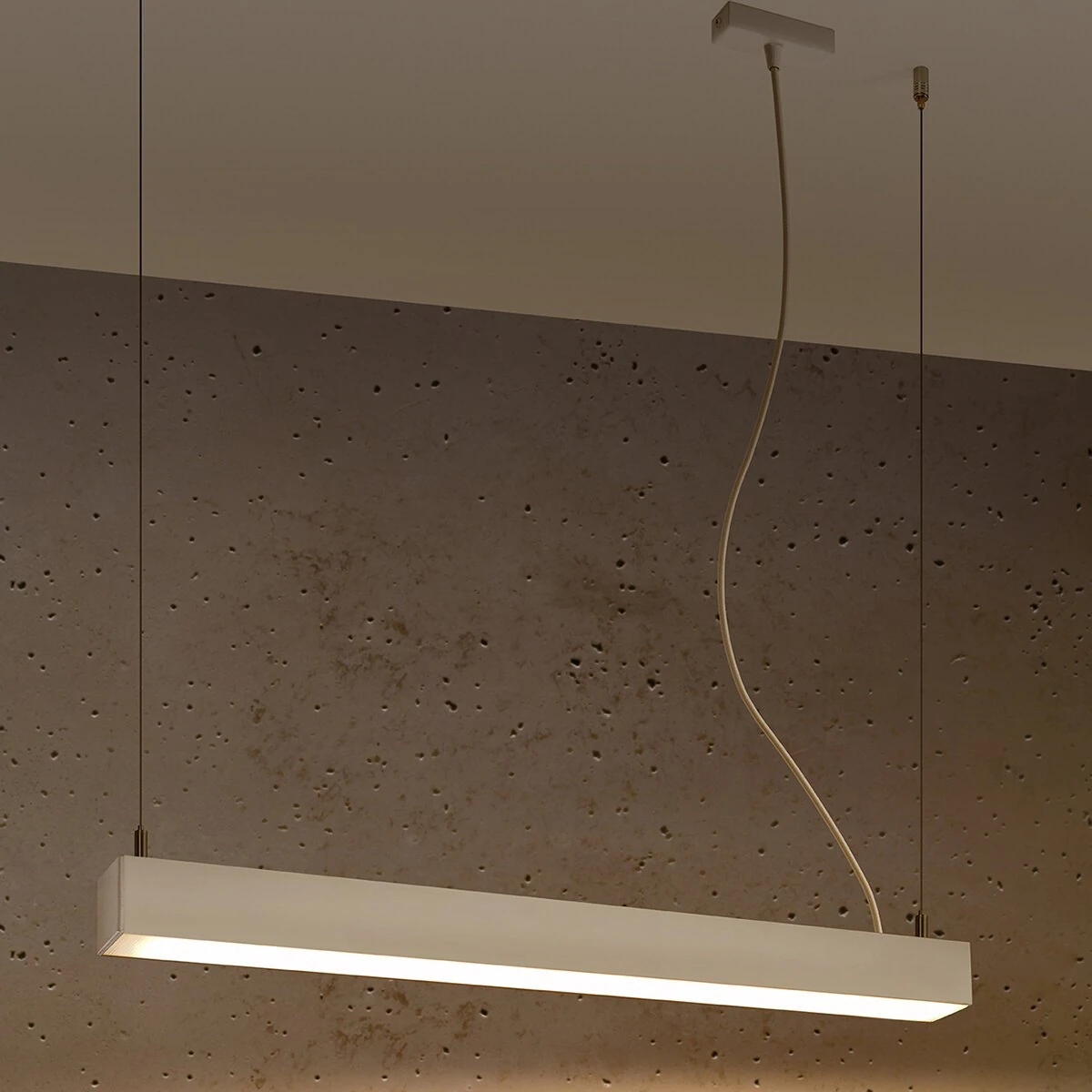 Pakabinamas LED šviestuvas 67 cm – linijinis, baltas, opalinis difuzorius