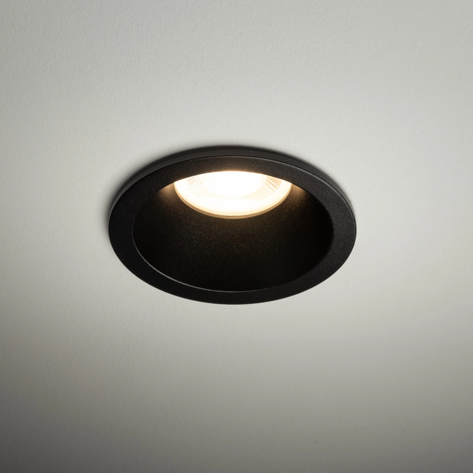 Recessed GU10 spotlight 10 W – round, black, glass detail