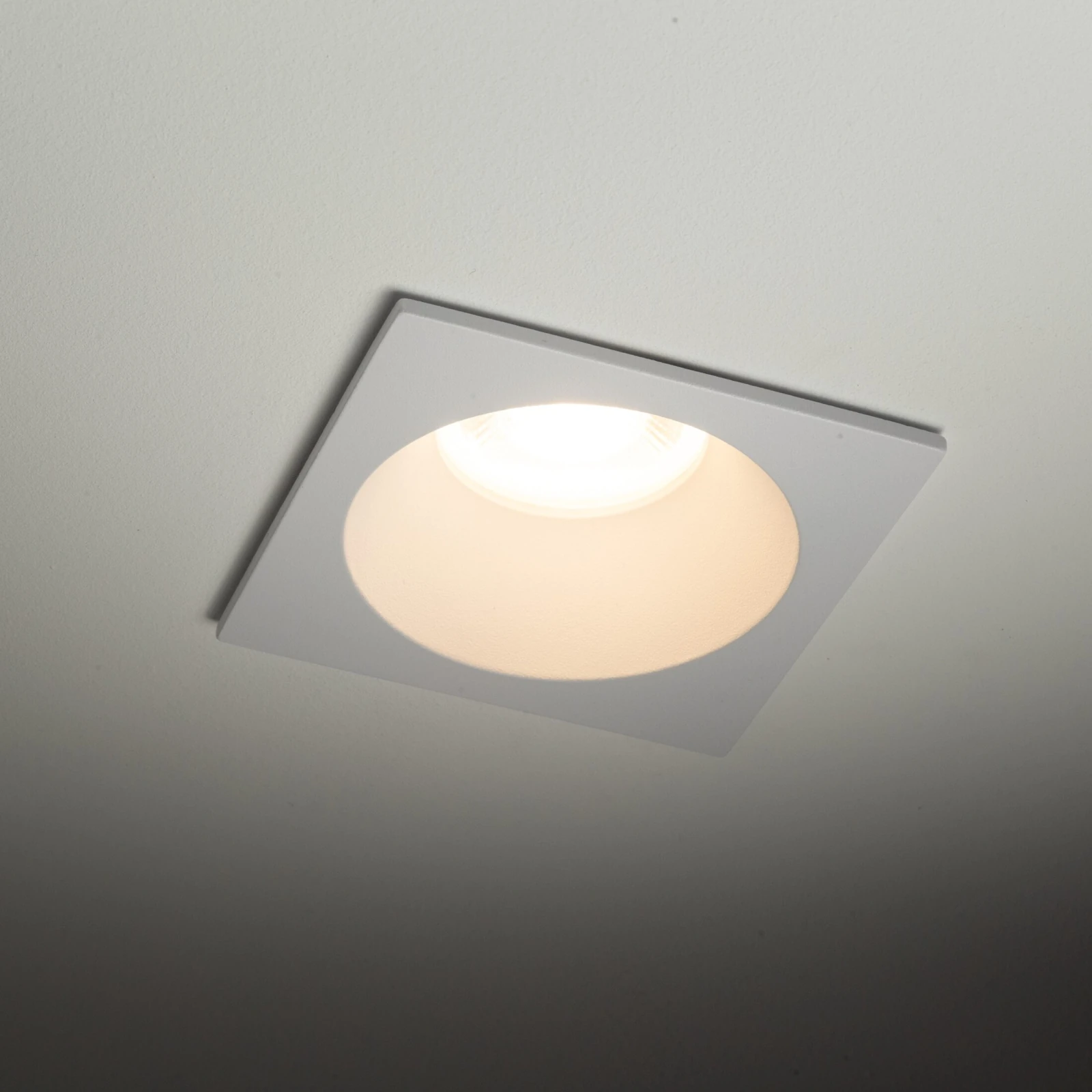 GU10 ceiling spotlight – square, white, IP65