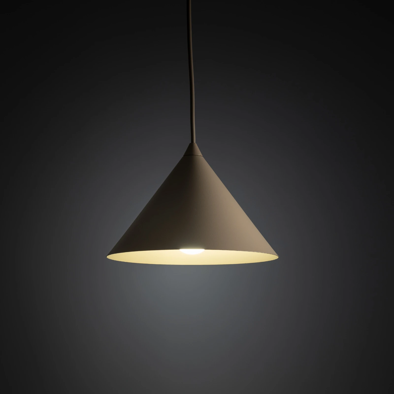 Track light 15 W – cone shade, black and beige