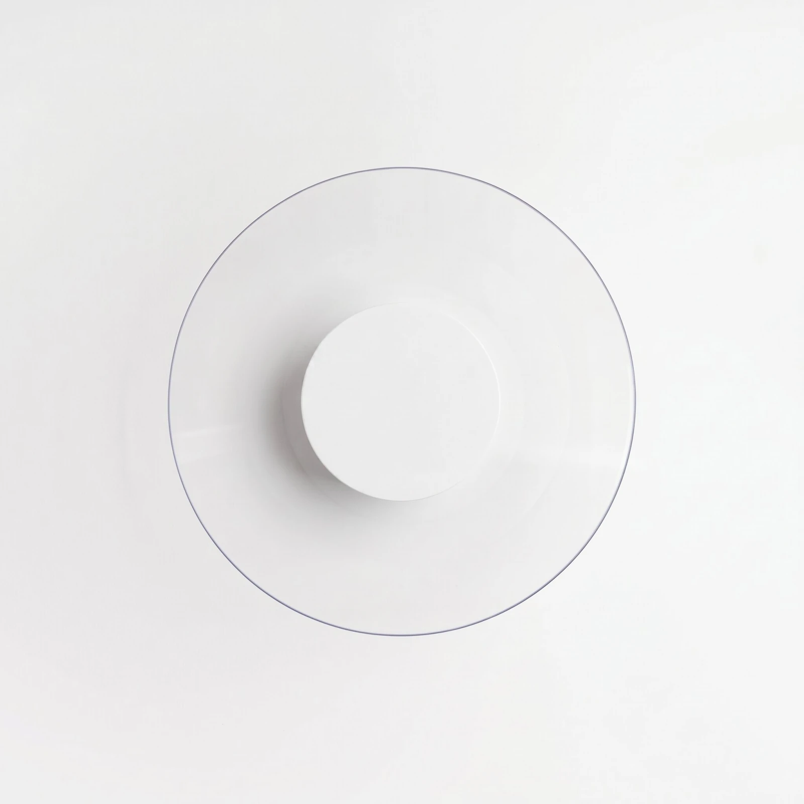 Sieninis šviestuvas 28 cm – apvalus, baltas, šiltos LED šviesos