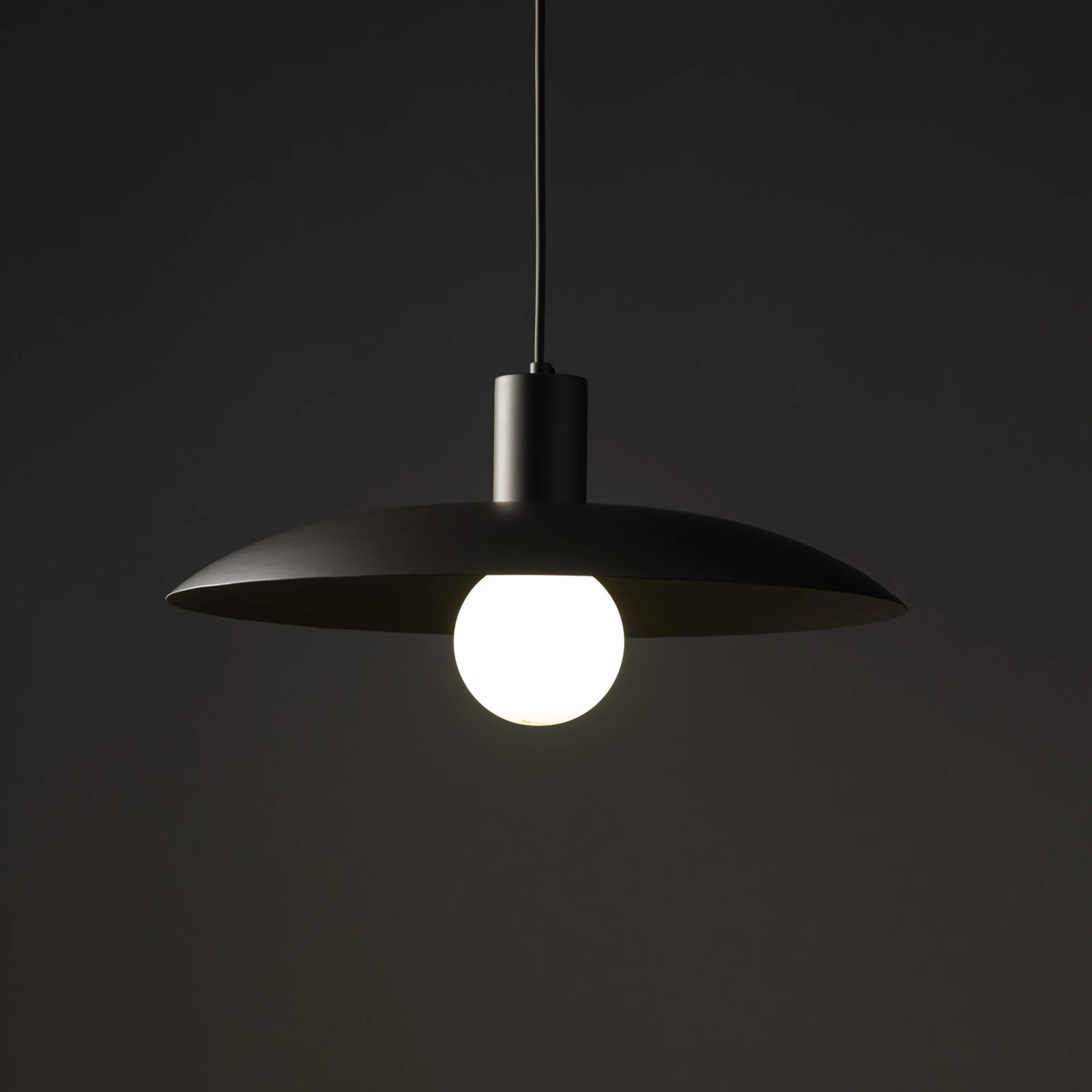 ASTRA 15 W pendant light – round brown E27 shade