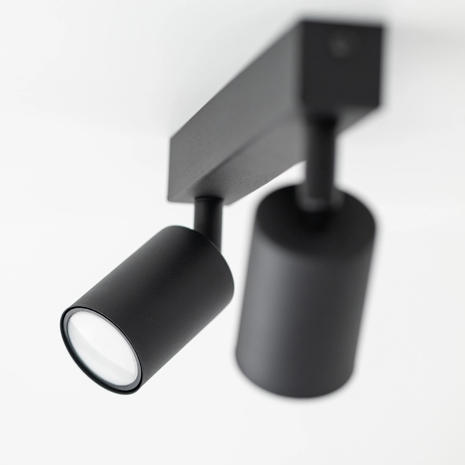 NEX ceiling light 2xGU10 – linear, black, adjustable