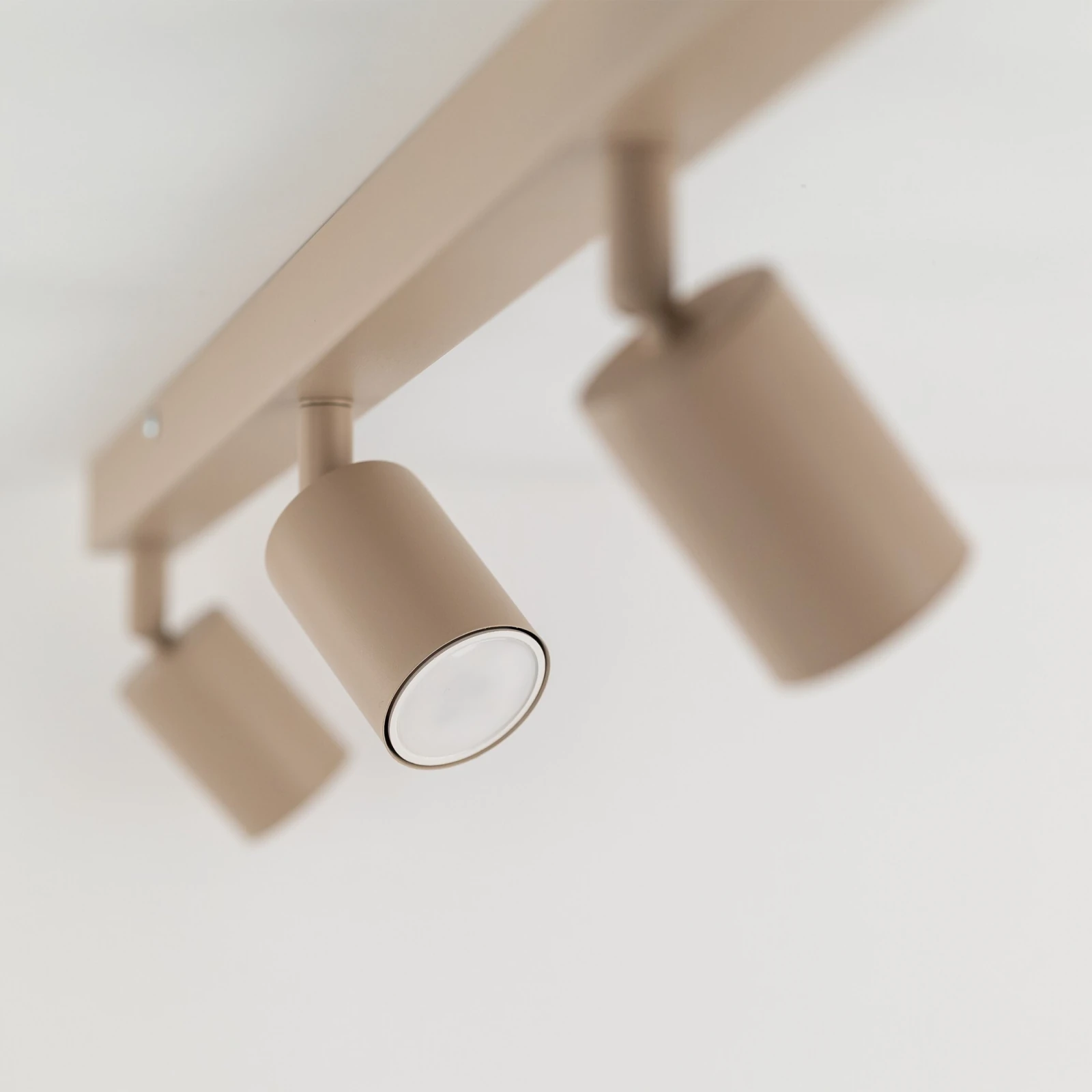 Ceiling light 4xGU10 – linear, beige, adjustable