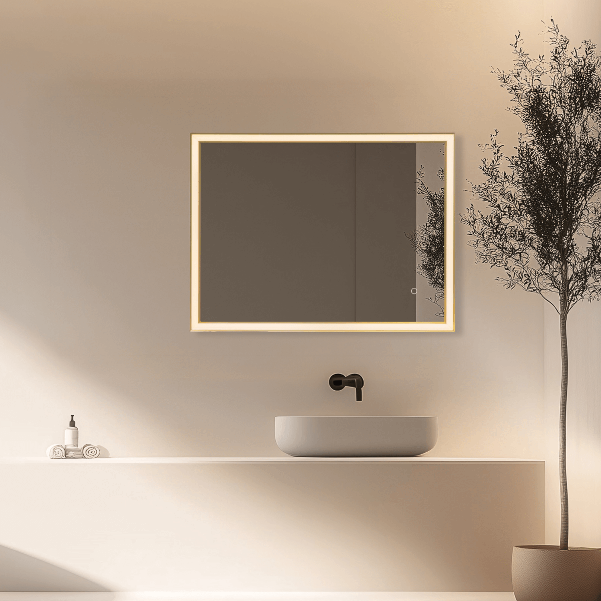 LED veidrodis 80×60 cm – stačiakampis, auksinis aliuminio rėmas, reguliuojamas apšvietimas