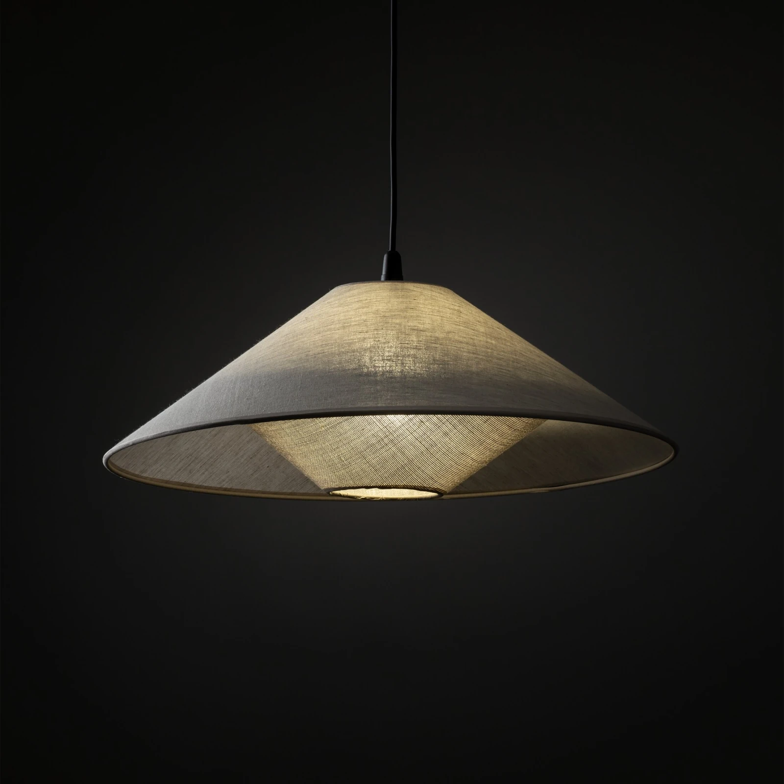 Pendant light 50 cm – E27 cone shade, black details