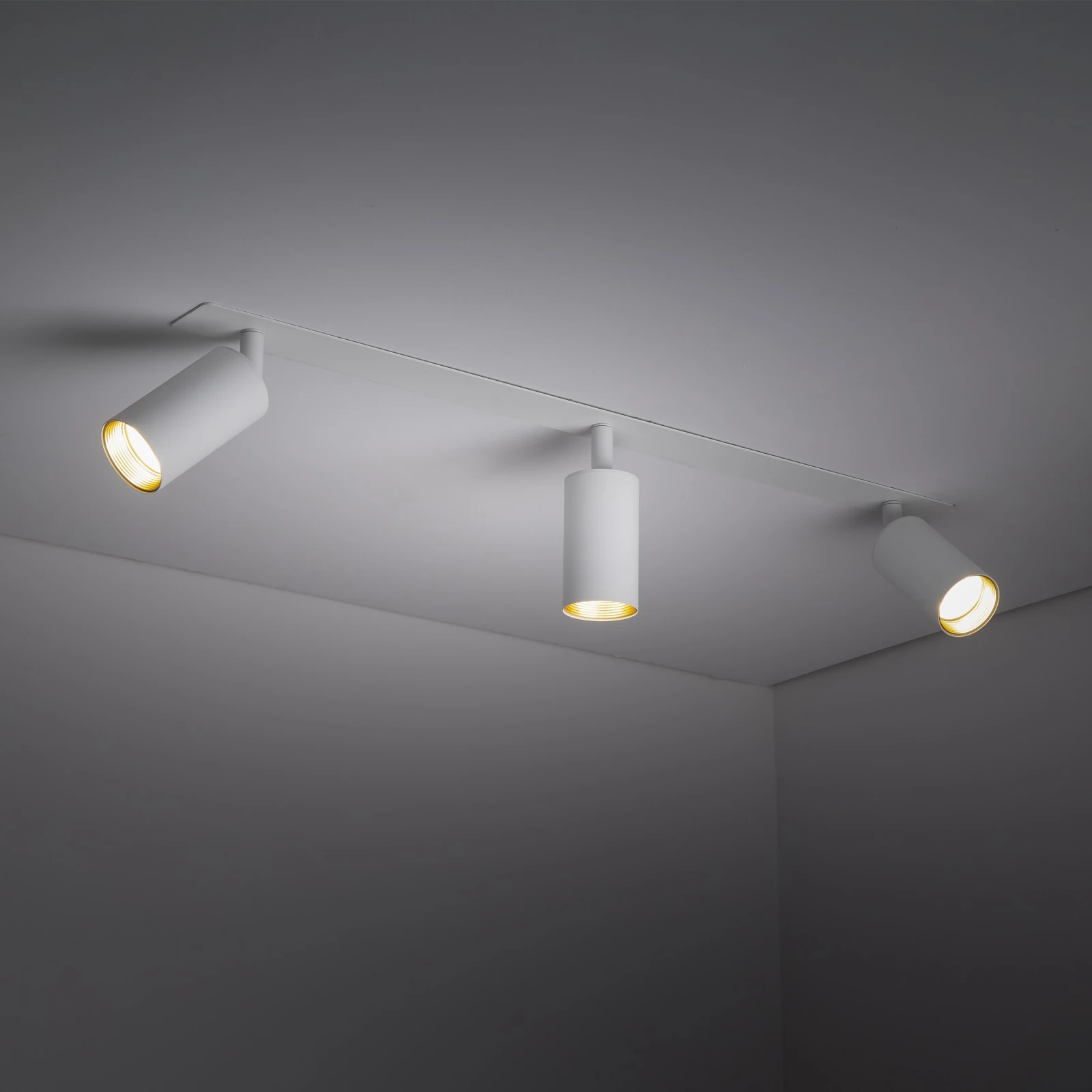 AMIS įleidžiamas šviestuvas 3xGU10, baltas, 3x10 W