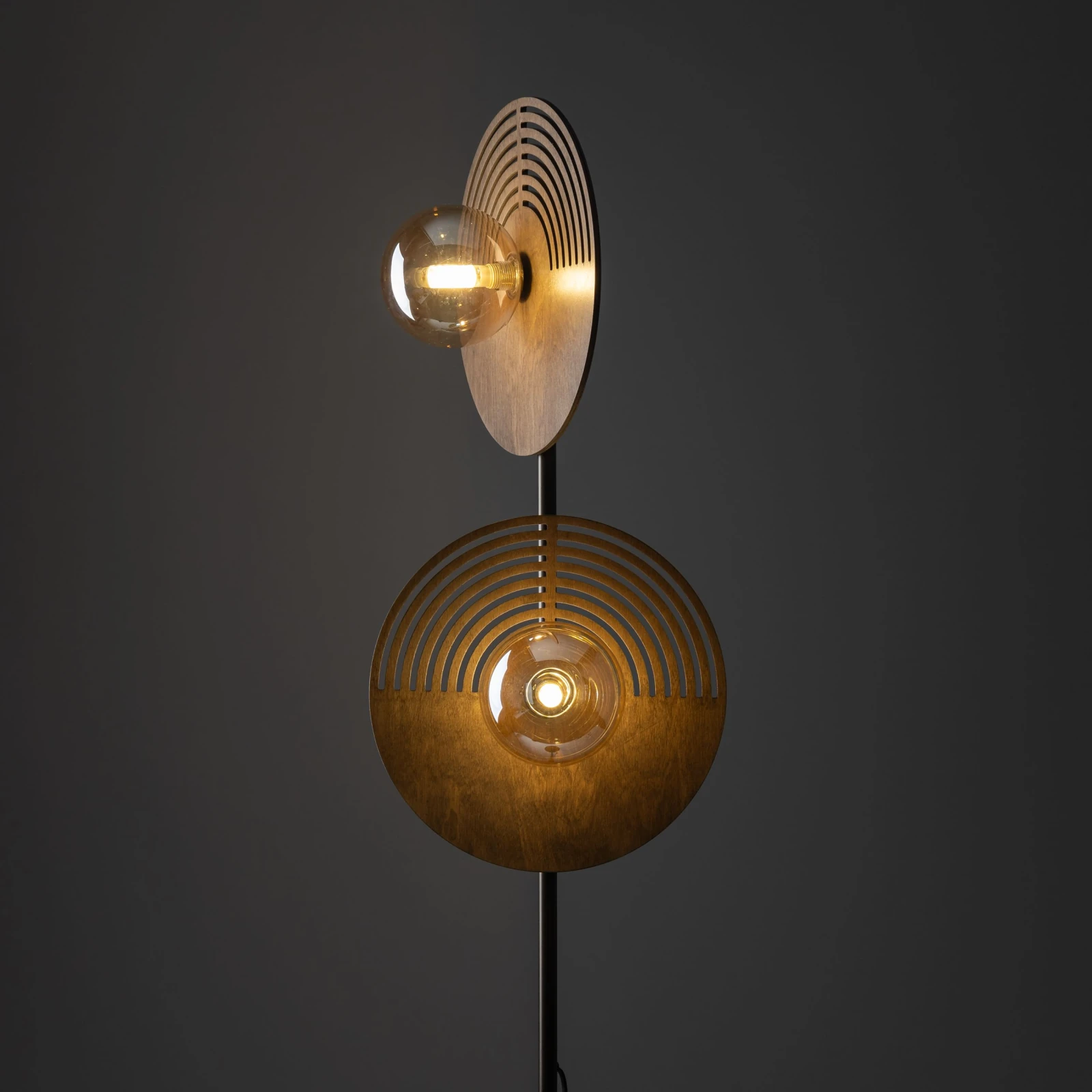 LUNAR WOOD 2 x 8 W floor lamp – natural wood, glass shades