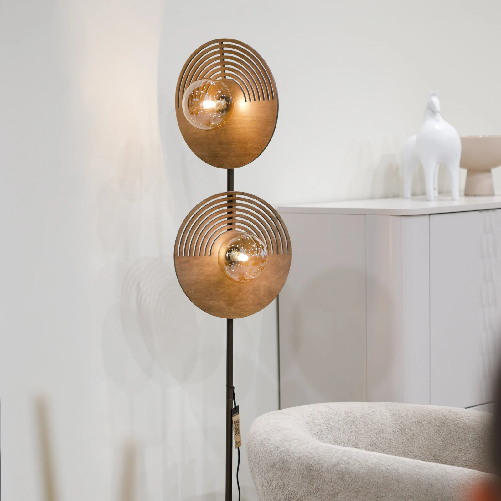 LUNAR WOOD 2 x 8 W floor lamp – natural wood, glass shades