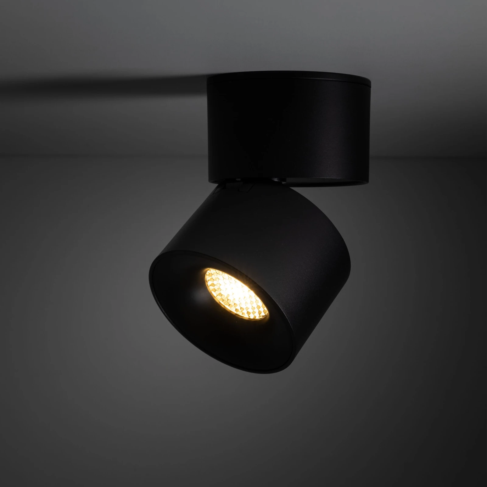 SPARK 10W lubinis LED šviestuvas, juodas, 3000 K