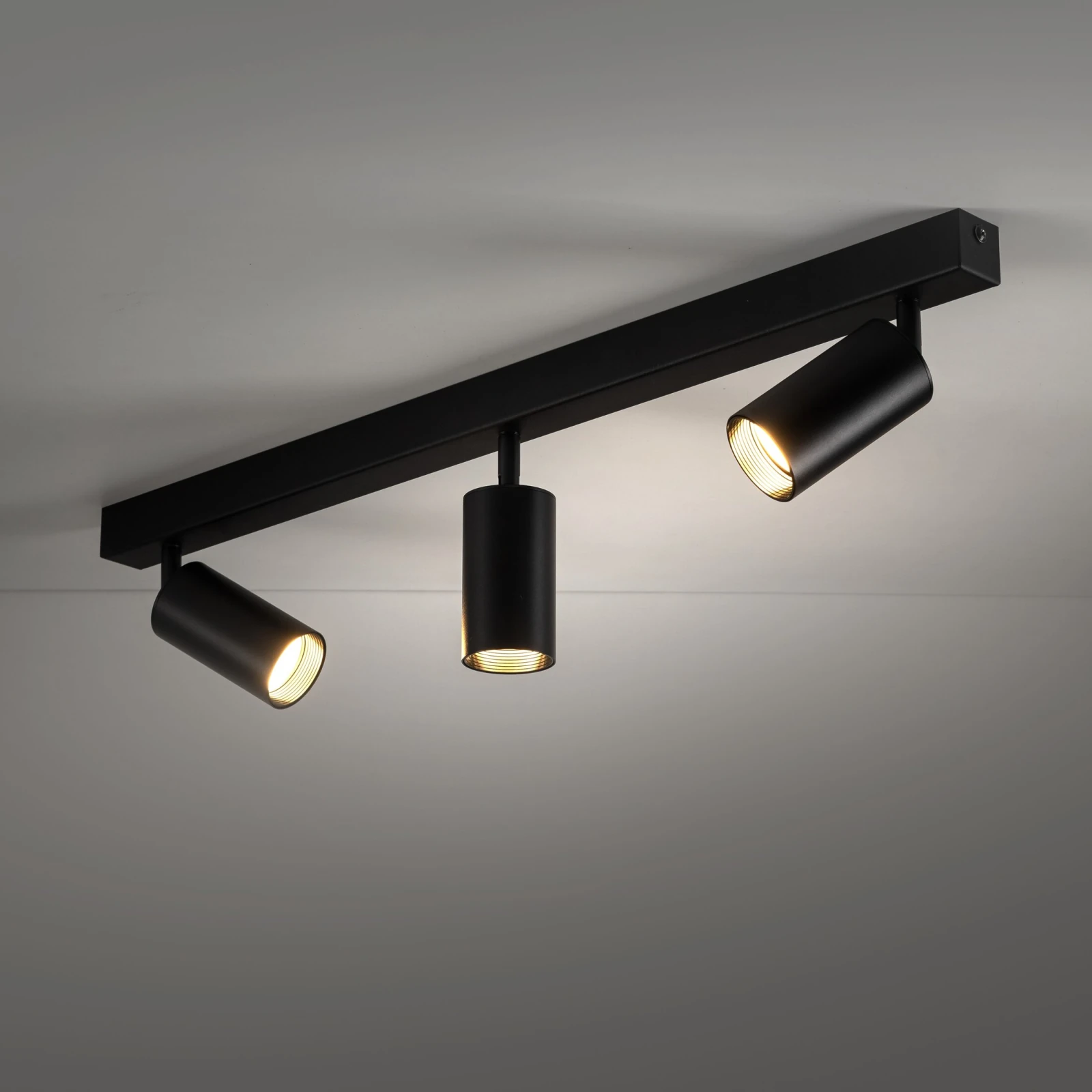 Ceiling spotlight 3xGU10 – black, adjustable, gold detail