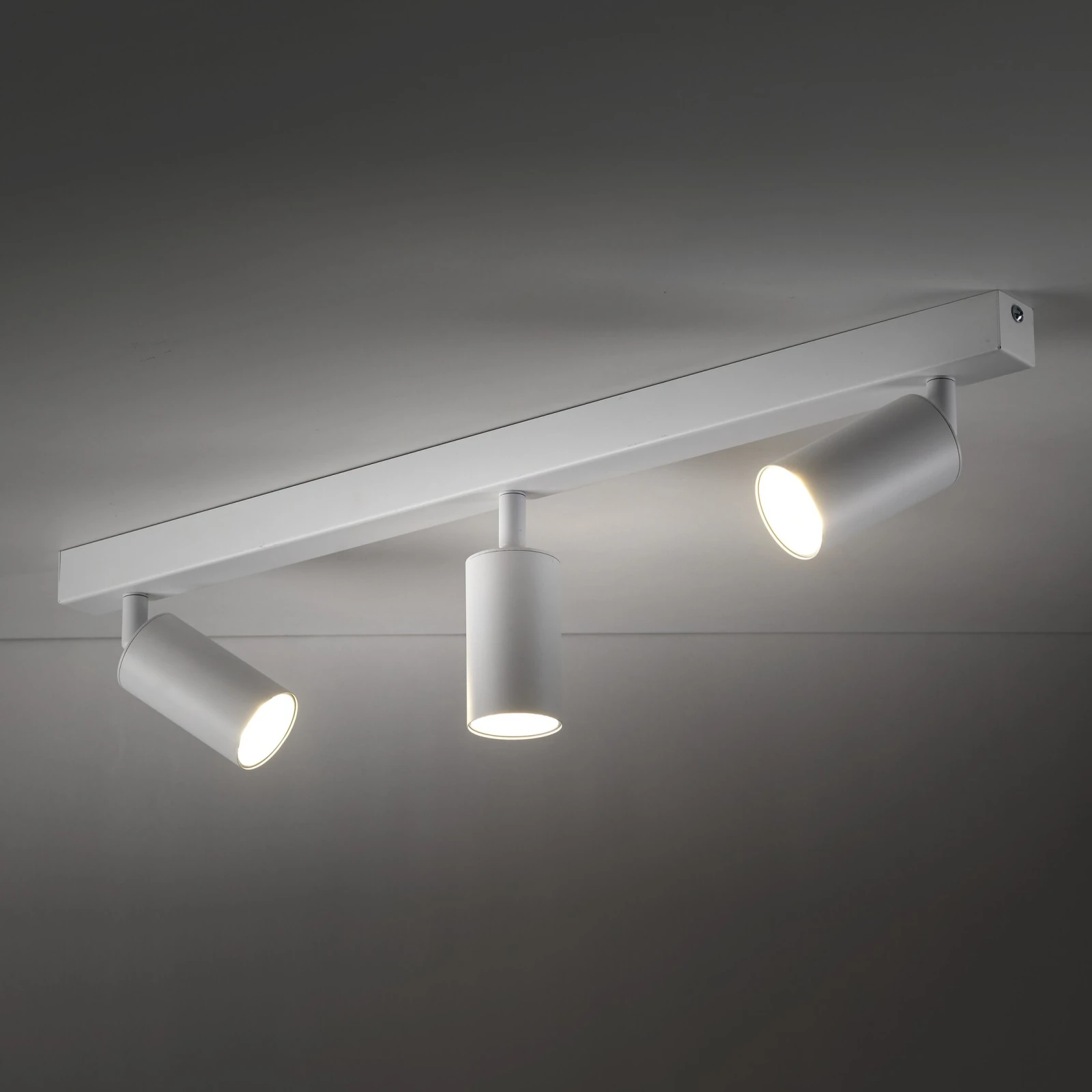 AMIS directional ceiling light 3 GU10 – white, gold accents