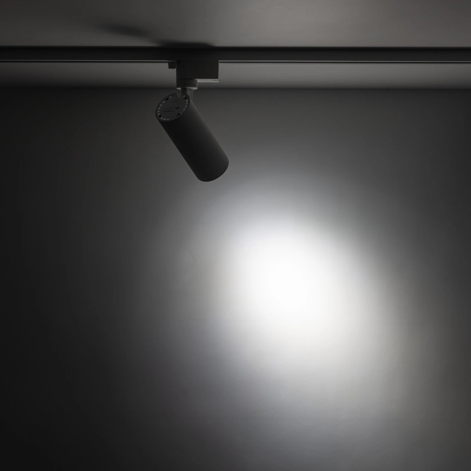 TRACER LED bėgelio šviestuvas 10 W, baltas, CCT