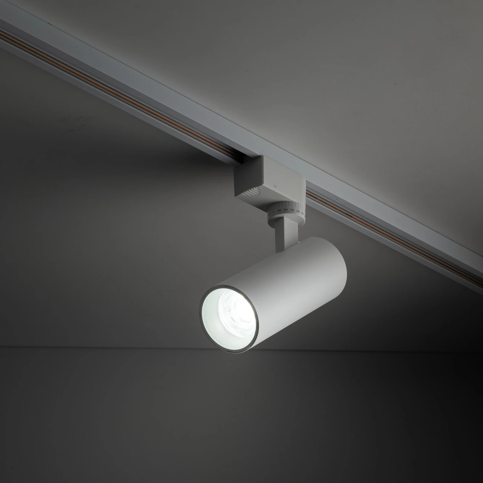 TRACER LED bėgelio šviestuvas 10 W, baltas, CCT