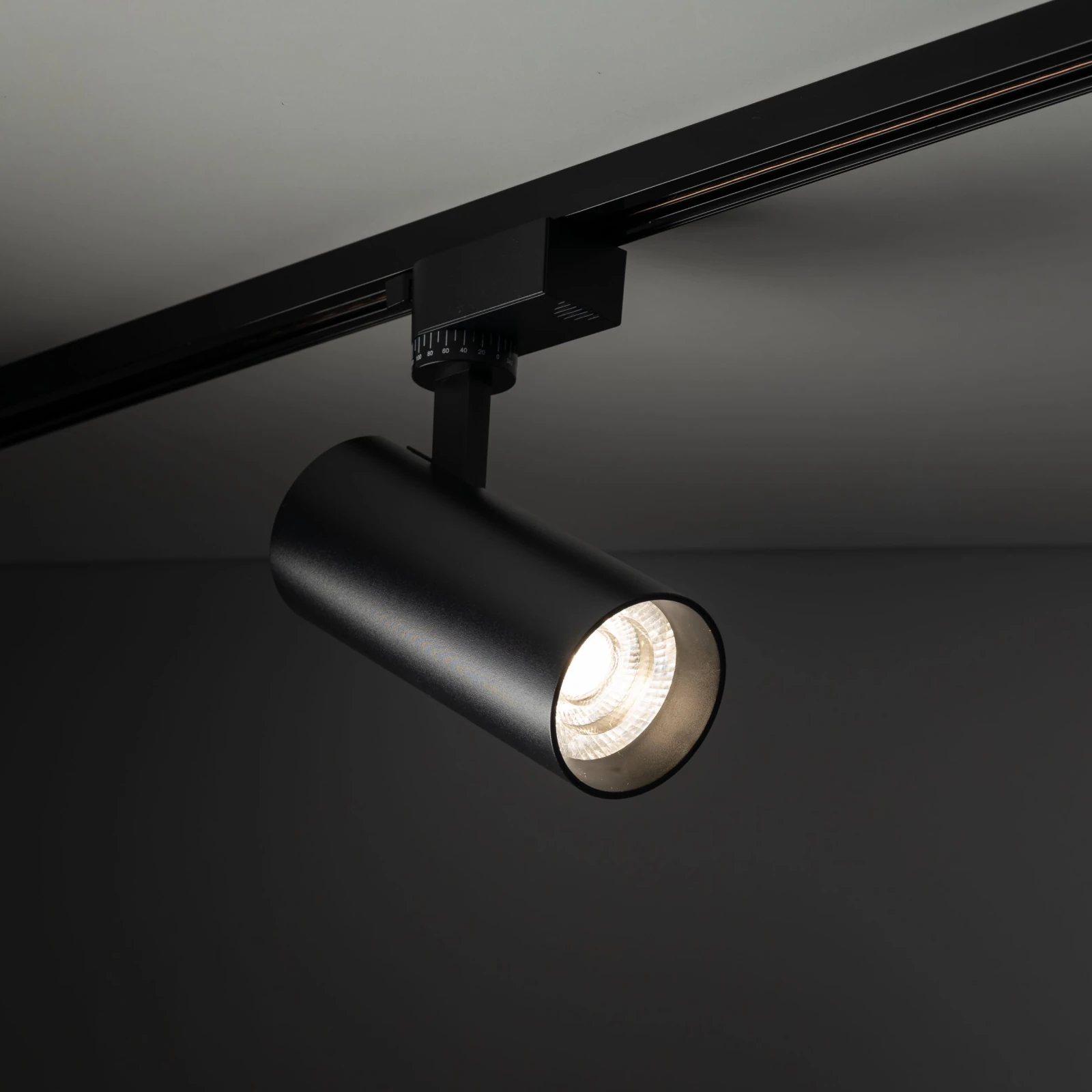 Track light 20W – cylindrical, black, CCT