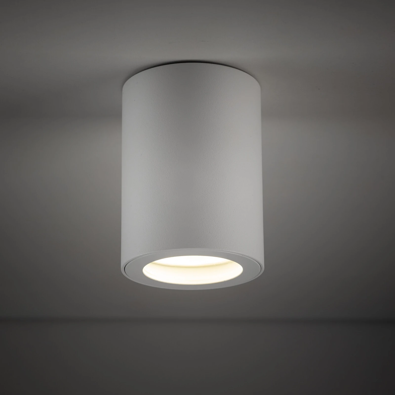 GU10 ceiling light – cylindrical white fixture, IP44