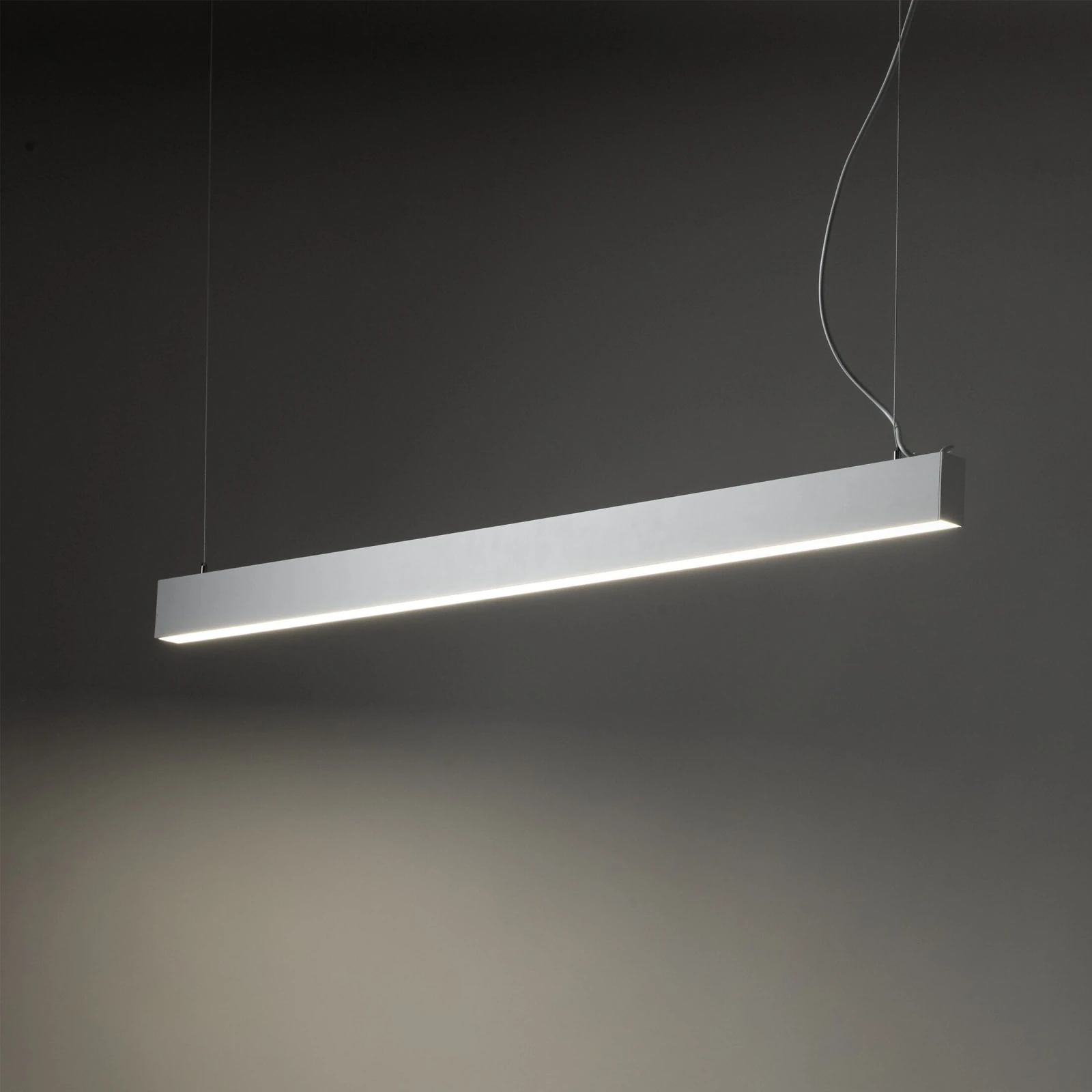 LUXE 40 W linijinis LED pakabinamas šviestuvas, baltas, CCT