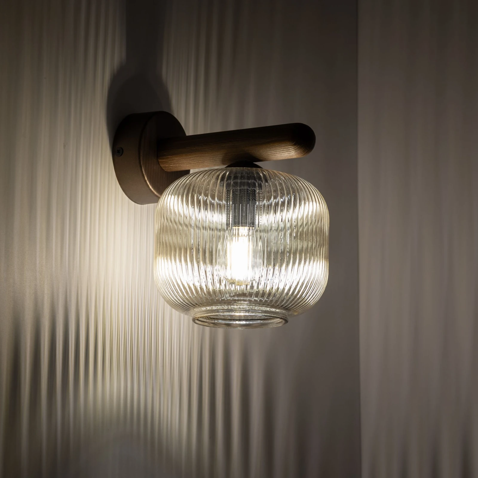 Wall light 10 W – brown glass, wood accent SALVIA