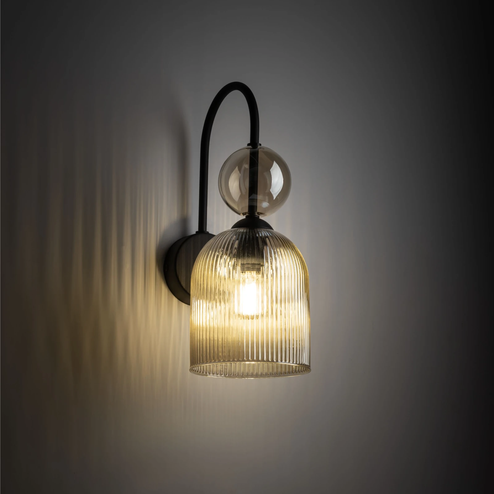 SOPHIA wall light – cognac ribbed glass, elegant accent