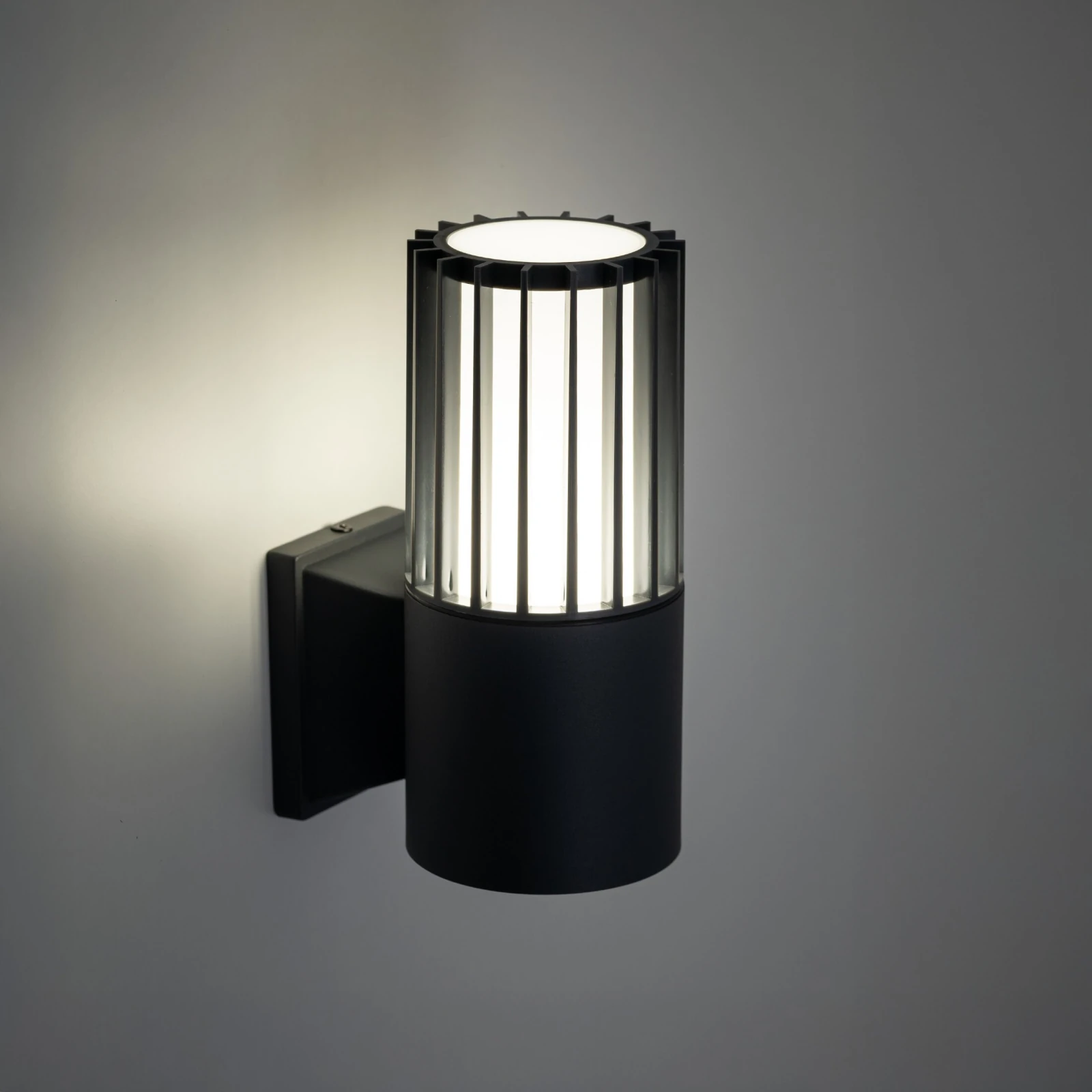 RIBO E27 wall light – cylindrical, grey, IP54 outdoor