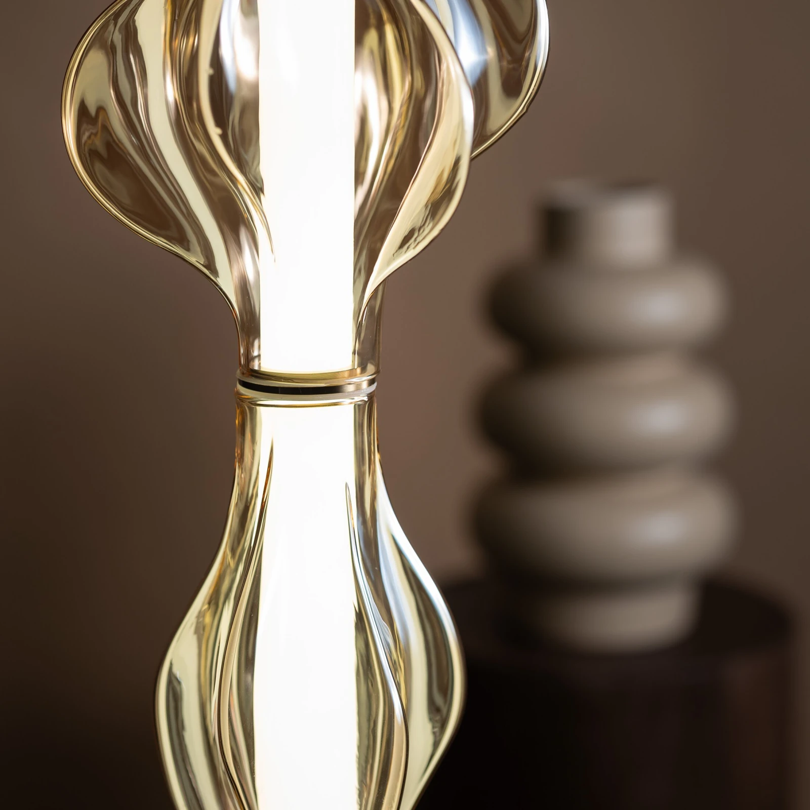 Pendant LED light 22 W – diamond glass, brass finish