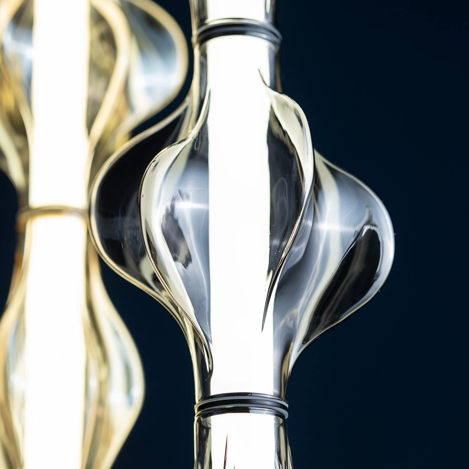 Pendant LED light 22 W – diamond glass, brass finish