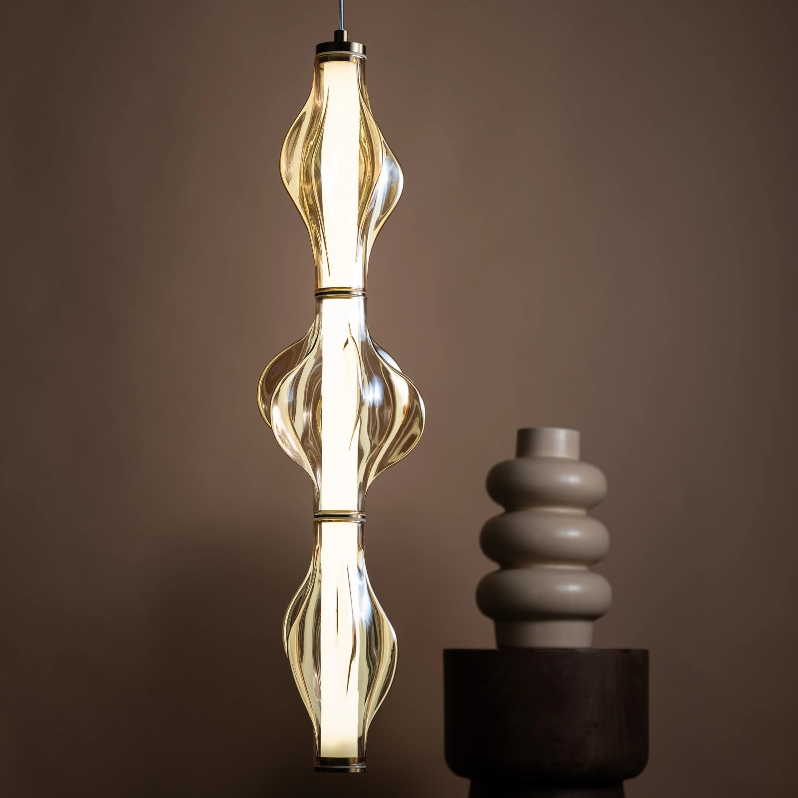 Pendant LED light 22 W – diamond glass, brass finish