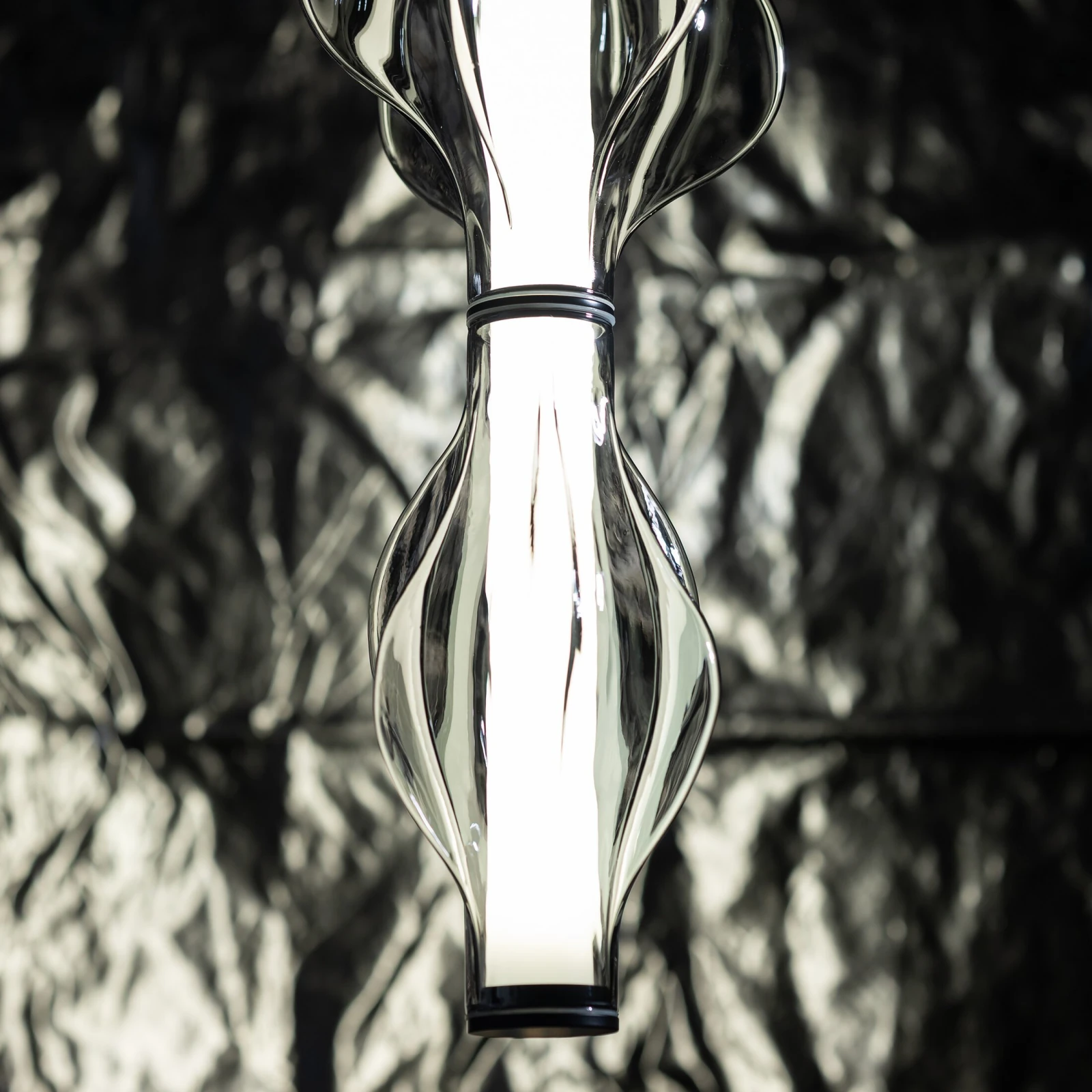 Pendant LED light 22 W – diamond glass, black finish