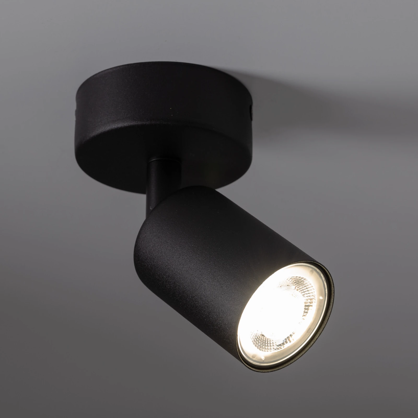 NEX ceiling light 10 W – black GU10, adjustable beam
