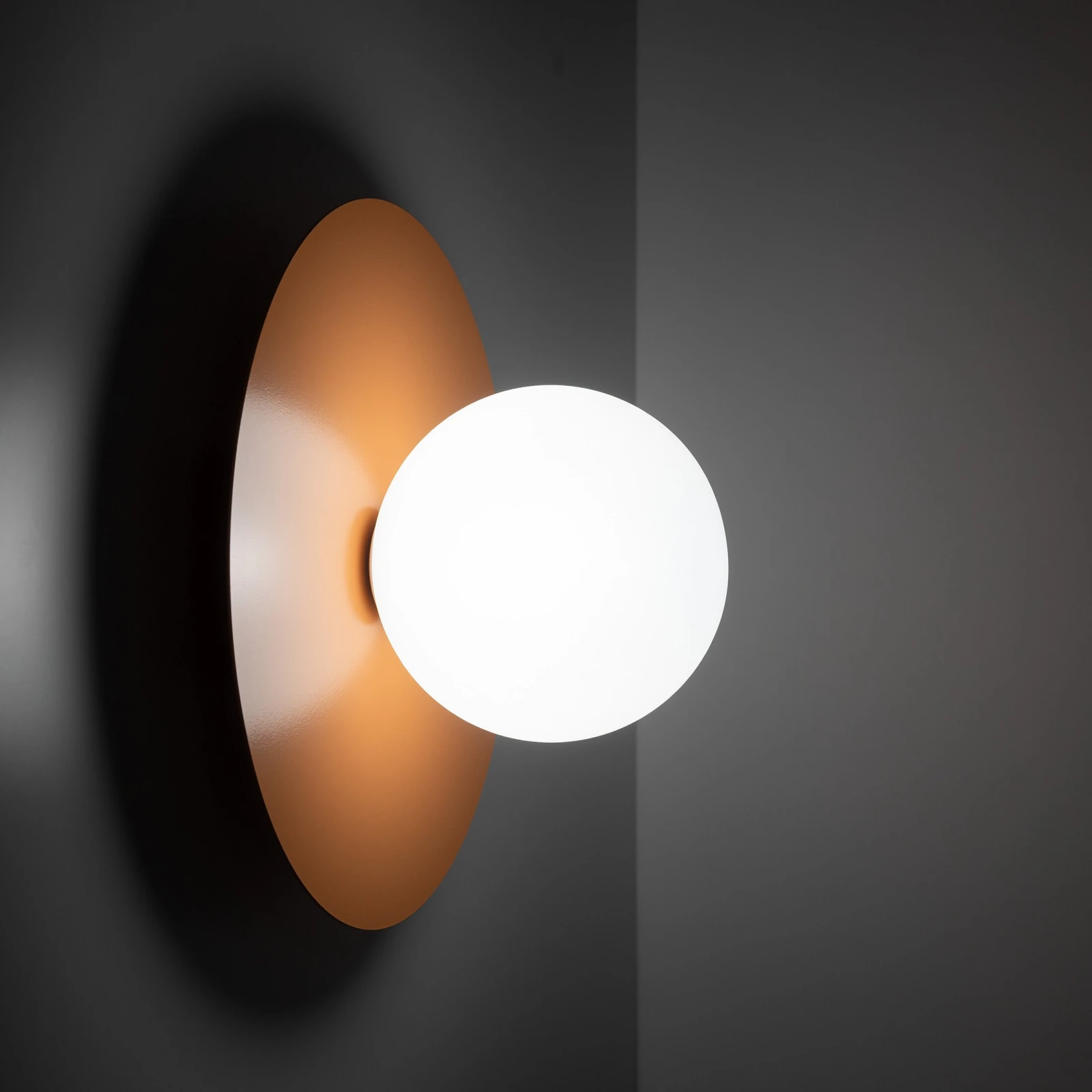 Wall light – round, salmon, opal G9