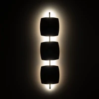 Sieninis LED šviestuvas SELVA L, 18 W, trys riešutmedžio skydeliai - Nuotrauka 4