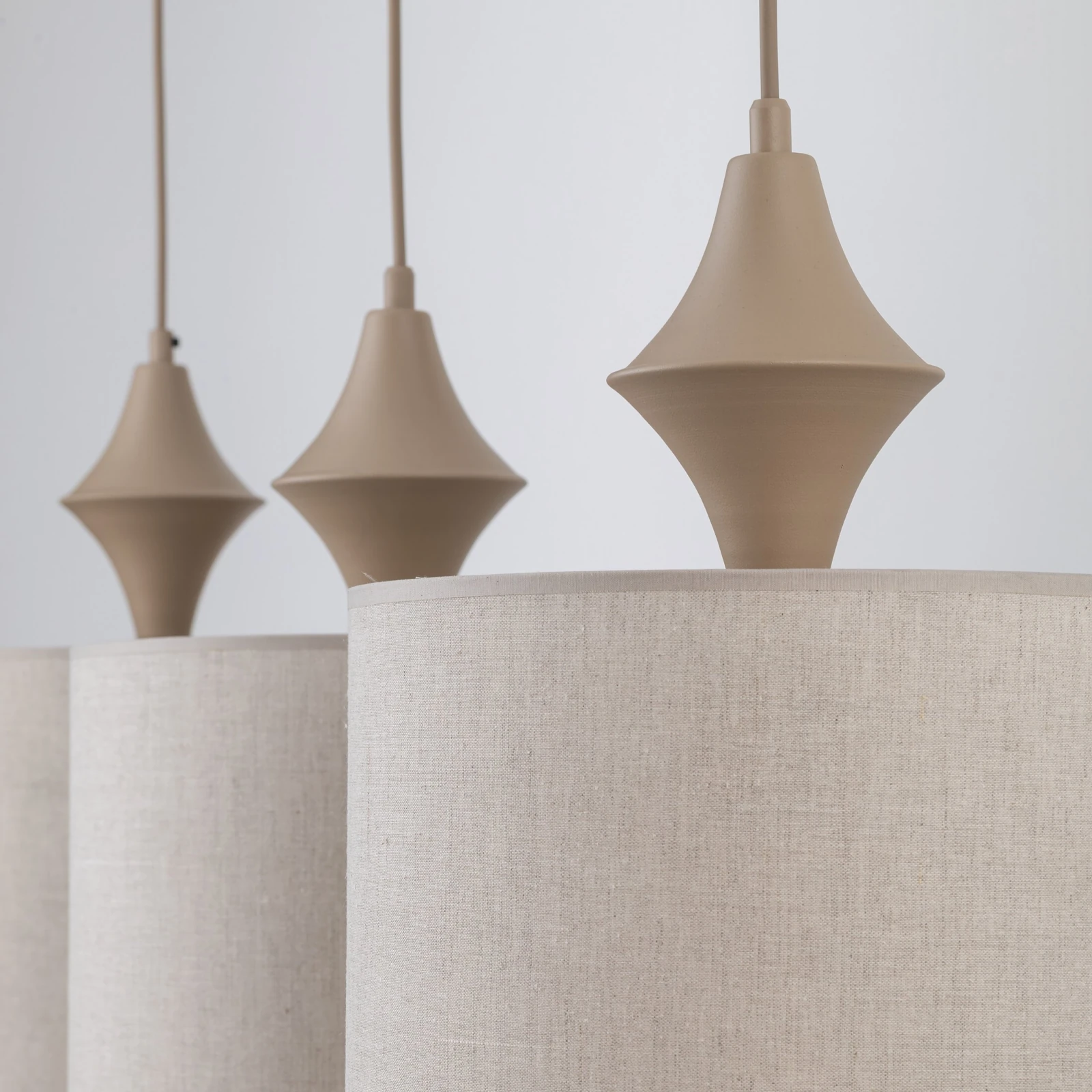 Pendant light 3xE27 – linear, sand beige, fabric shades