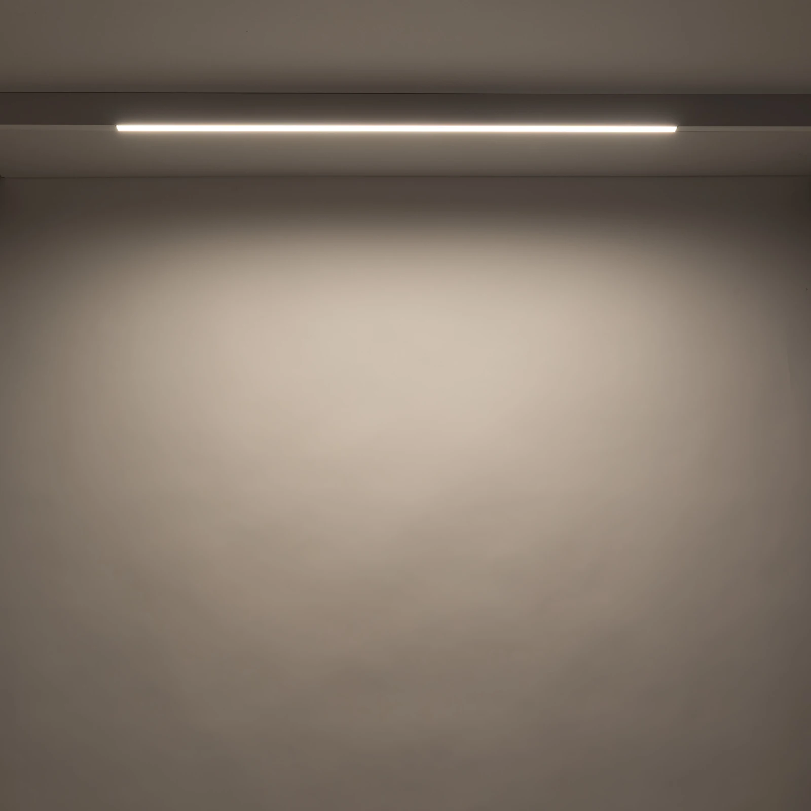 Magnetic LED fixture 36 W – linear, white, 4000 K