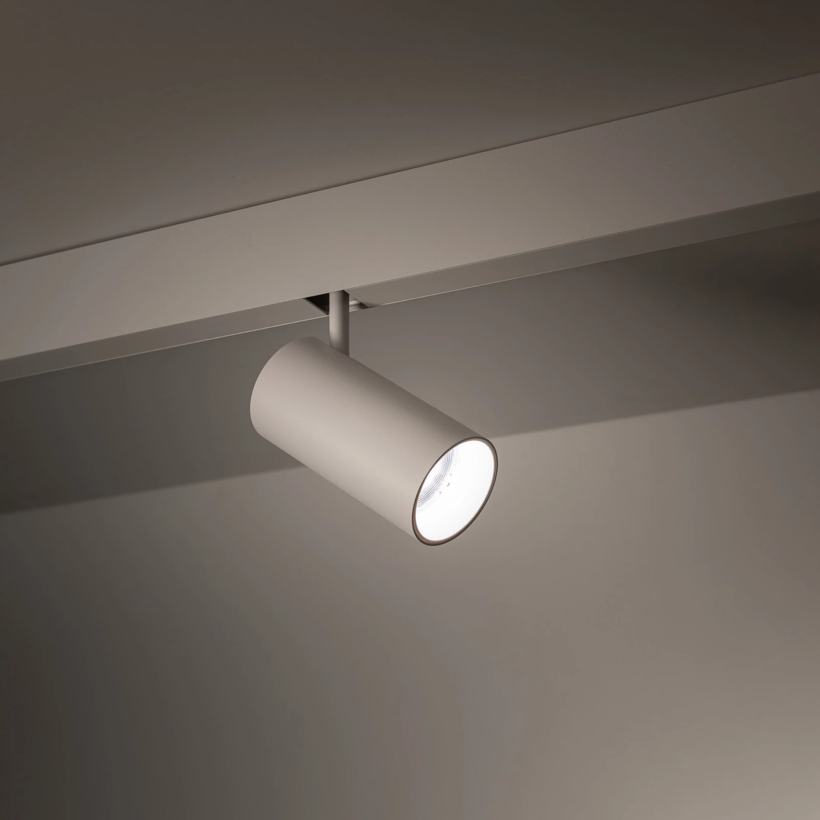 Magnetic track LED light 12 W – white, CCT