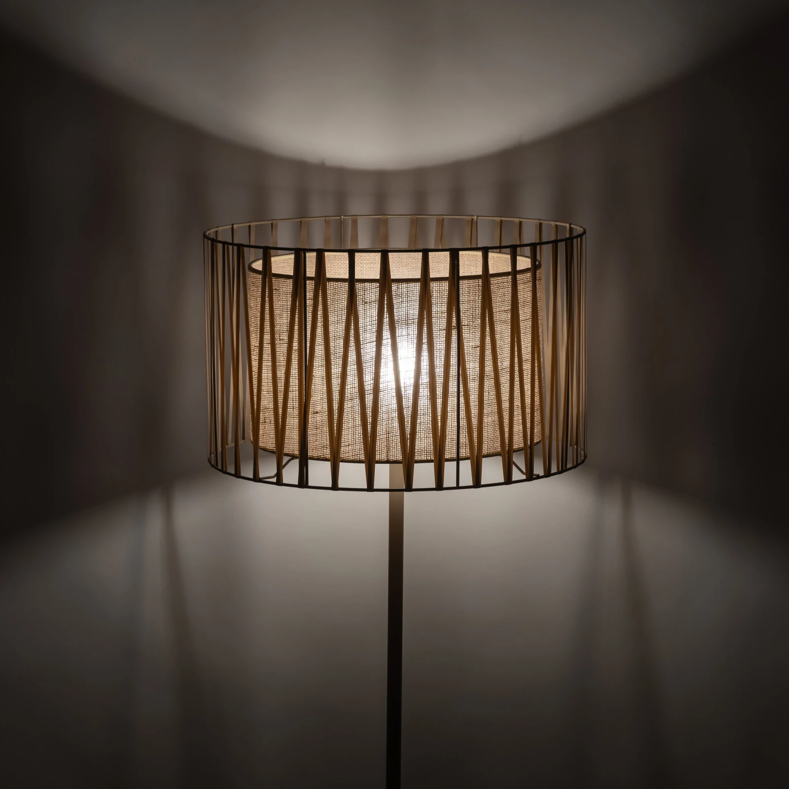 Floor lamp 1xE27 – cylindrical, beige, warm jute-lined shade
