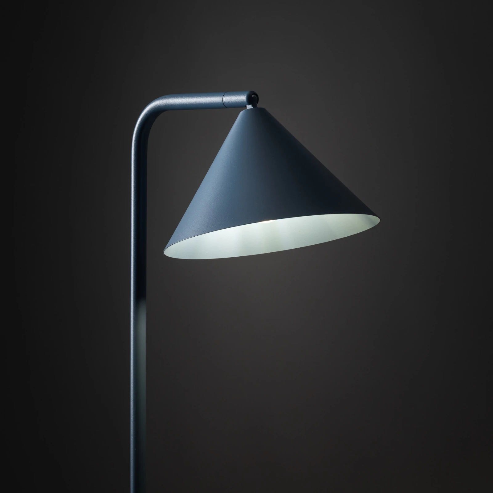 CONO 10 W floor lamp – conical shade, blue, E14 socket