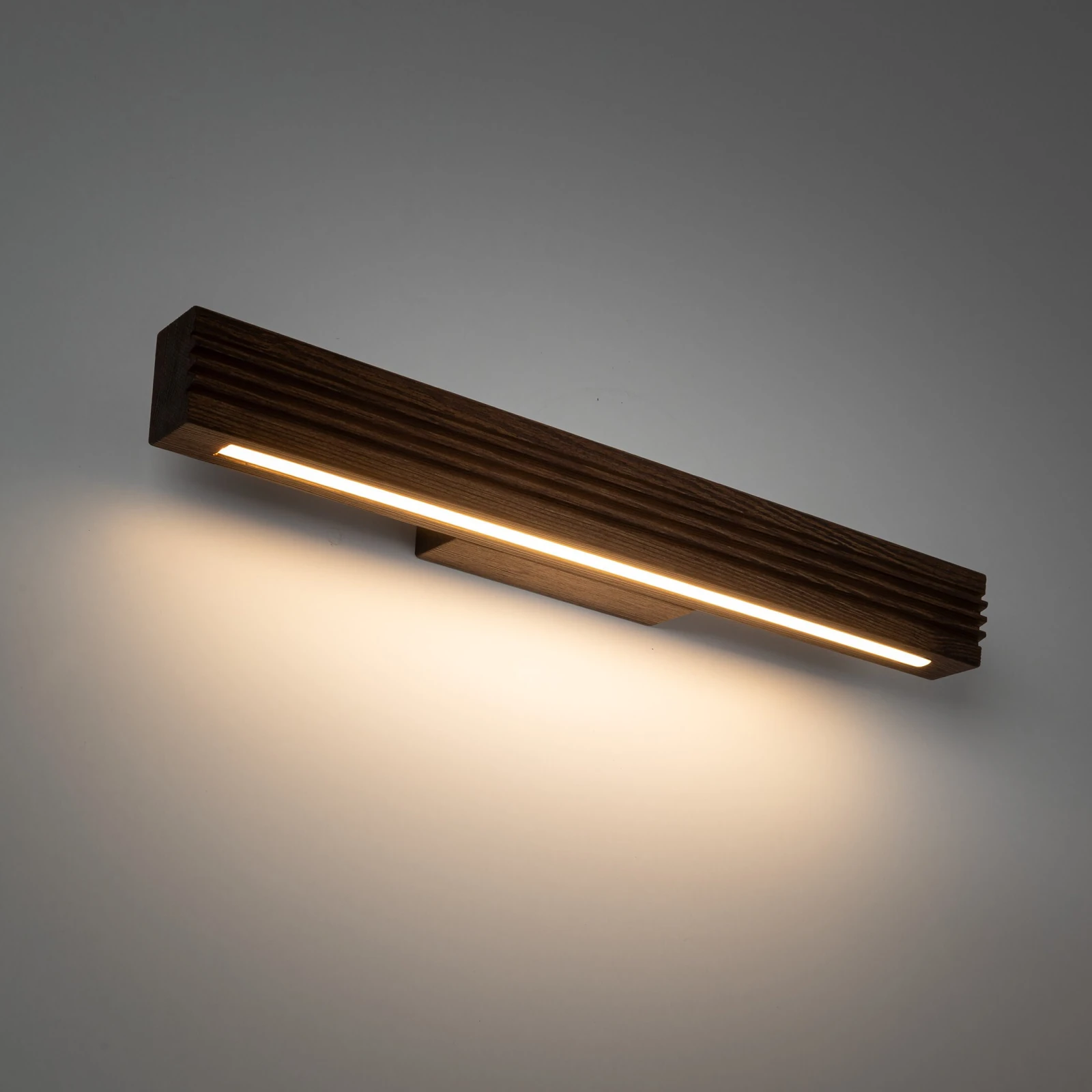Wall LED light 9 W – linear, walnut tone, warm white