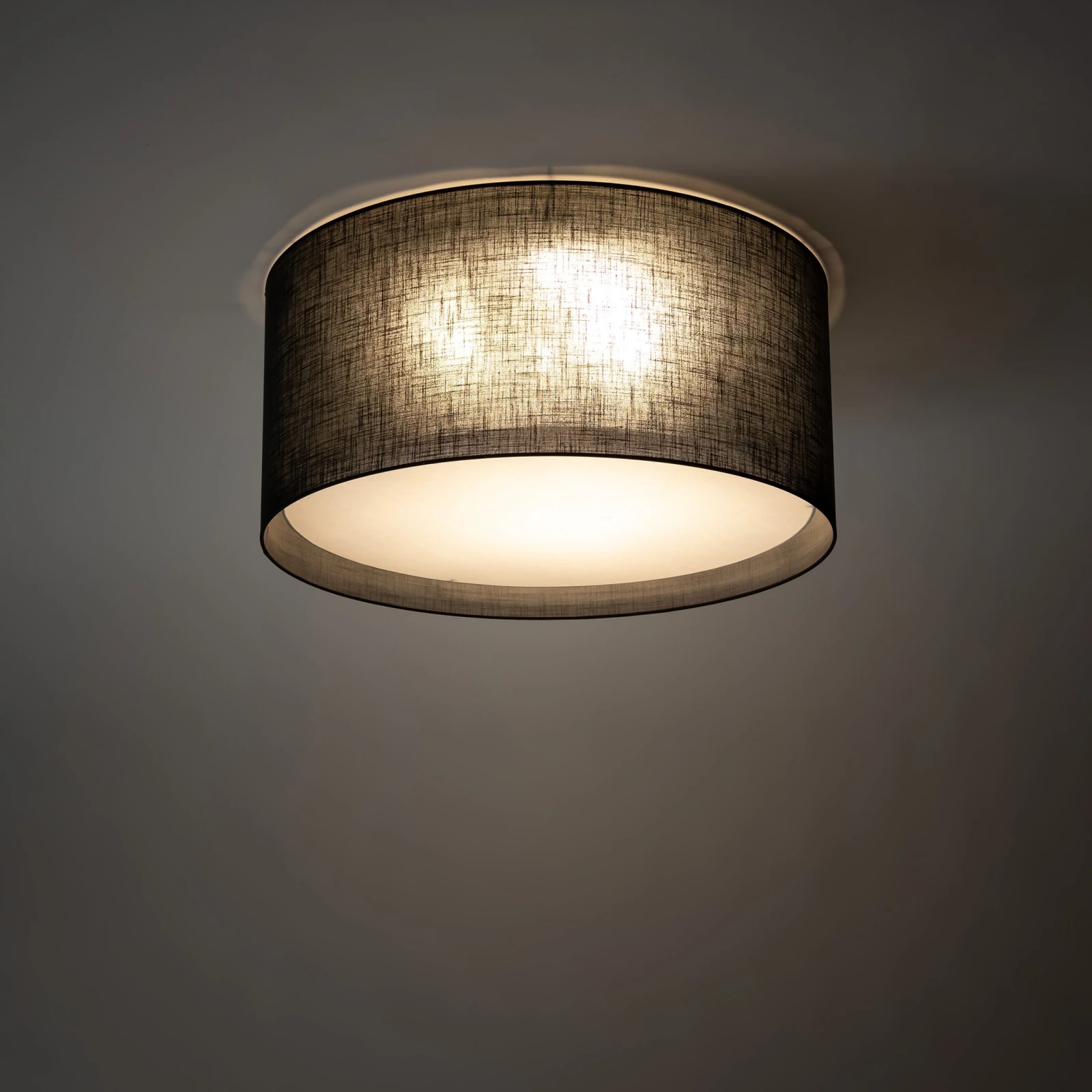 6 x E27 ceiling light – cylindrical, black, magnetic shade