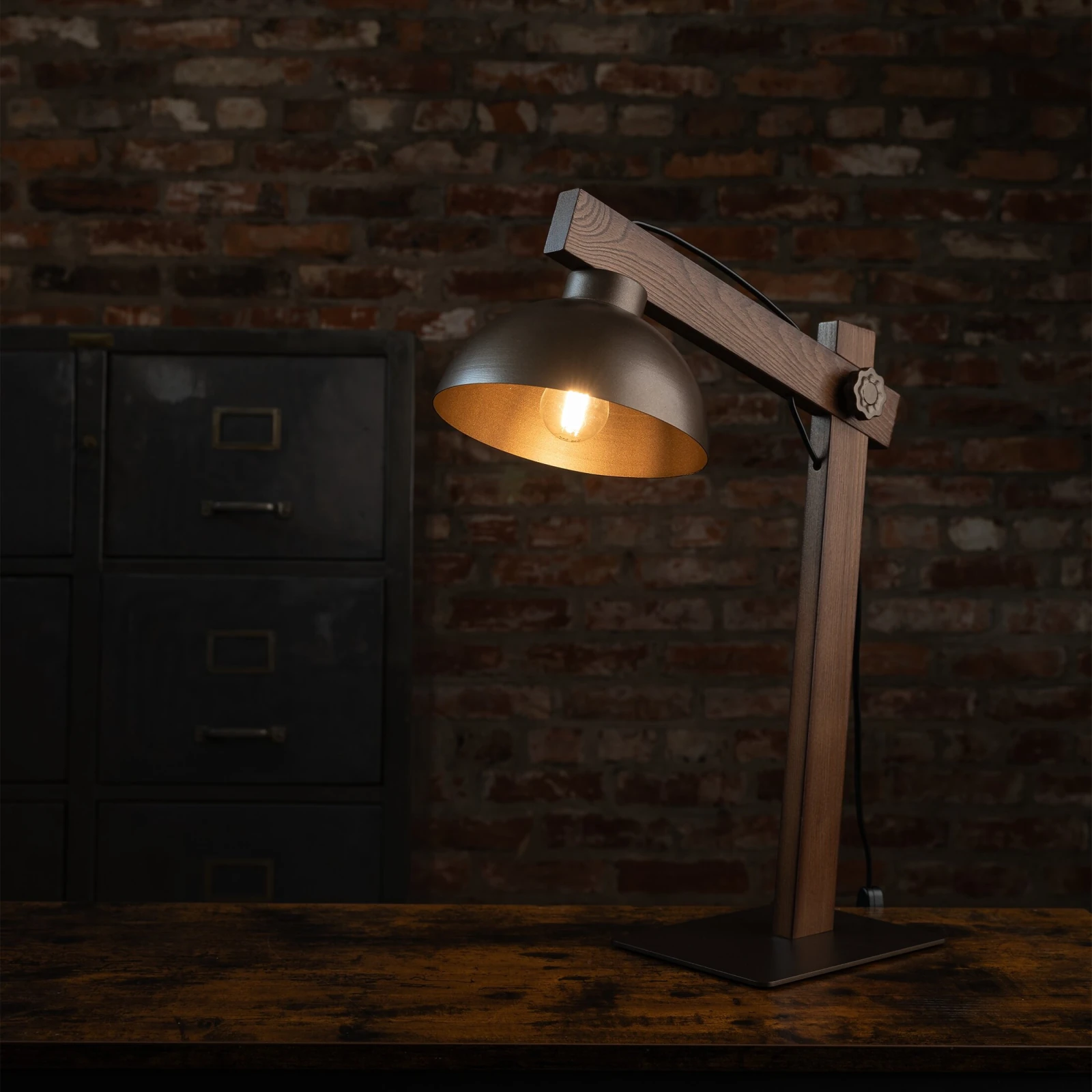 OSLO table lamp – brown shade, natural wood detail, E27