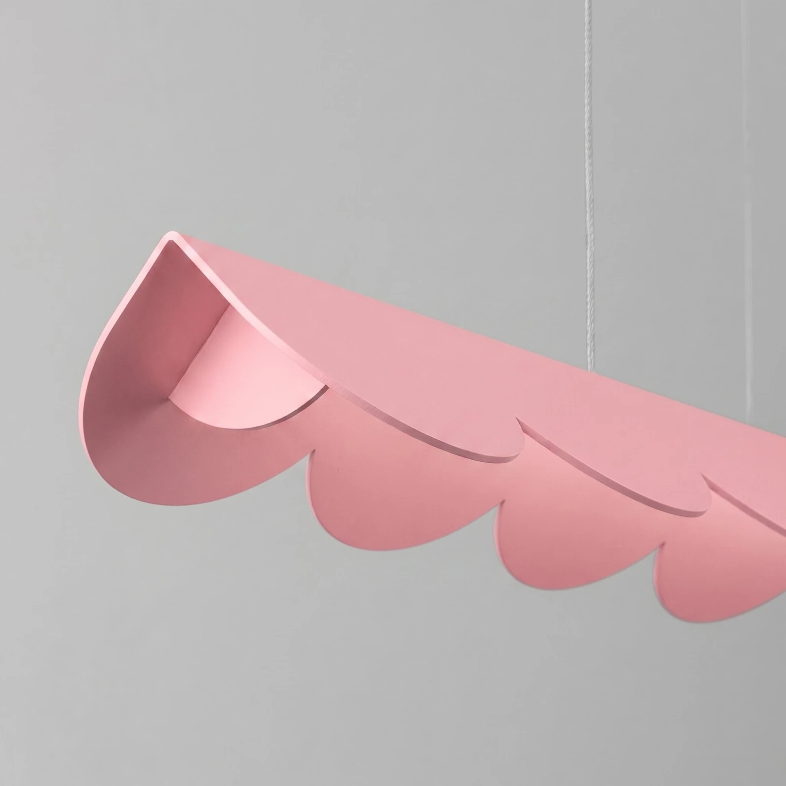 Pakabinamas šviestuvas 131 cm – banguota linija, rožinis, CRI98