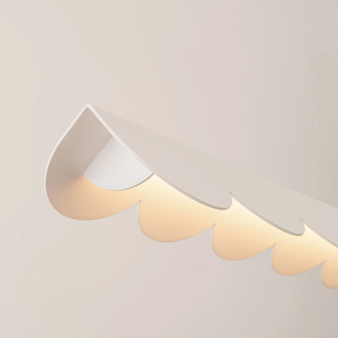 Pakabinamas šviestuvas 131 cm – linijinis, smėlio, LED 3000K