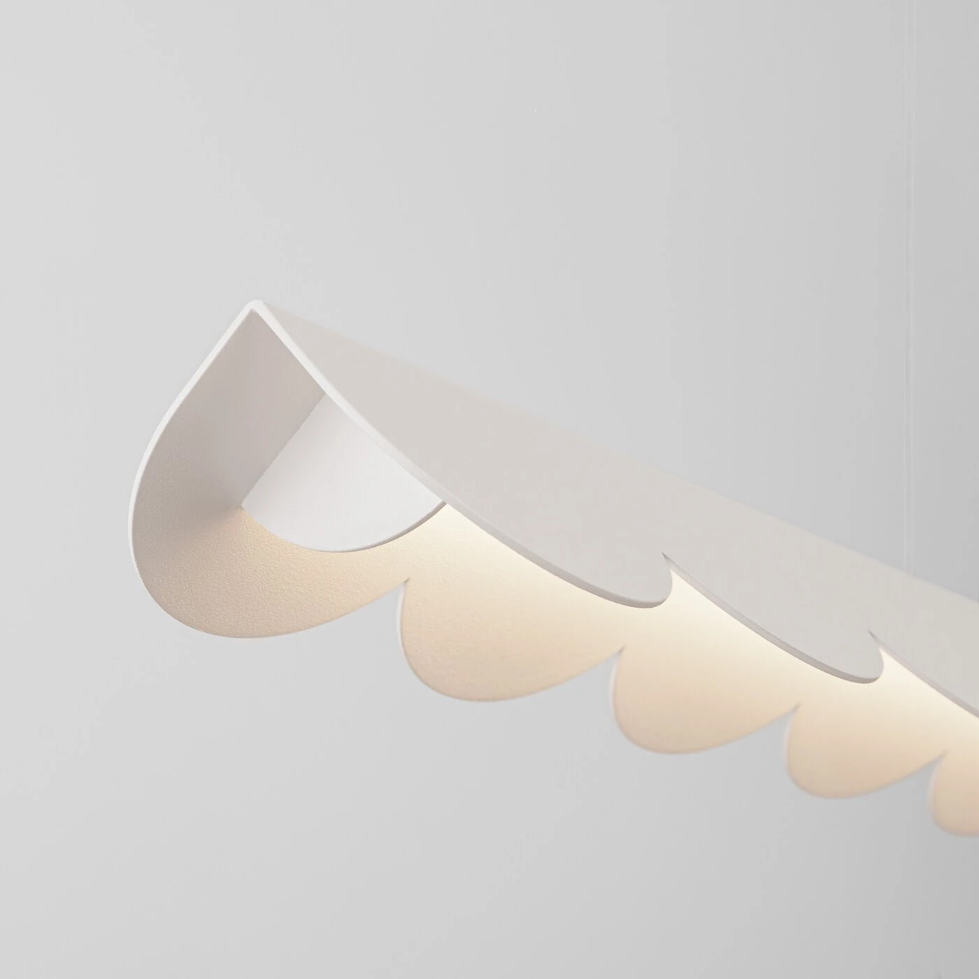 Pakabinamas šviestuvas 131 cm – banguotas, smėlinis, CRI98 LED