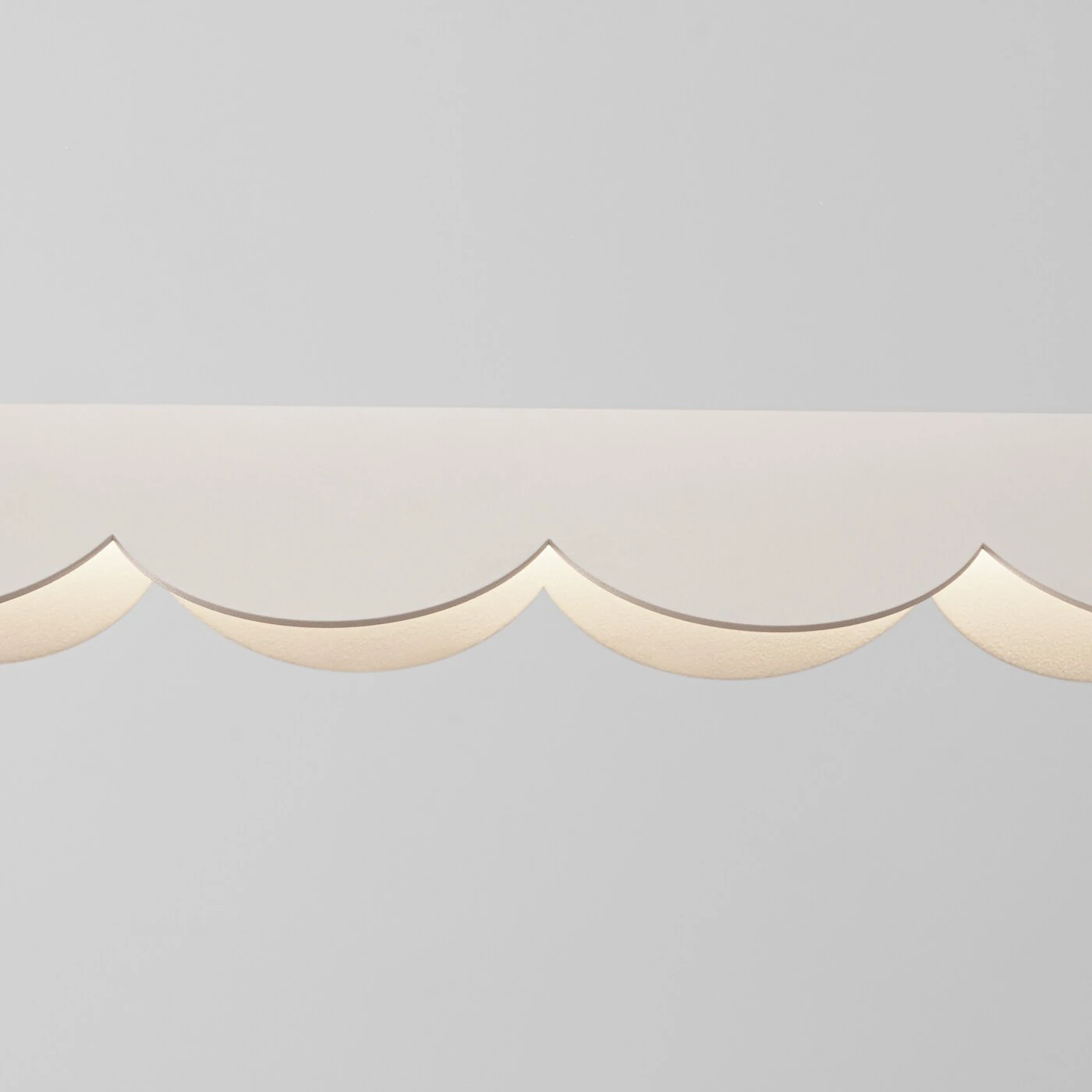 Pakabinamas šviestuvas 131 cm – banguotas, smėlinis, CRI98 LED