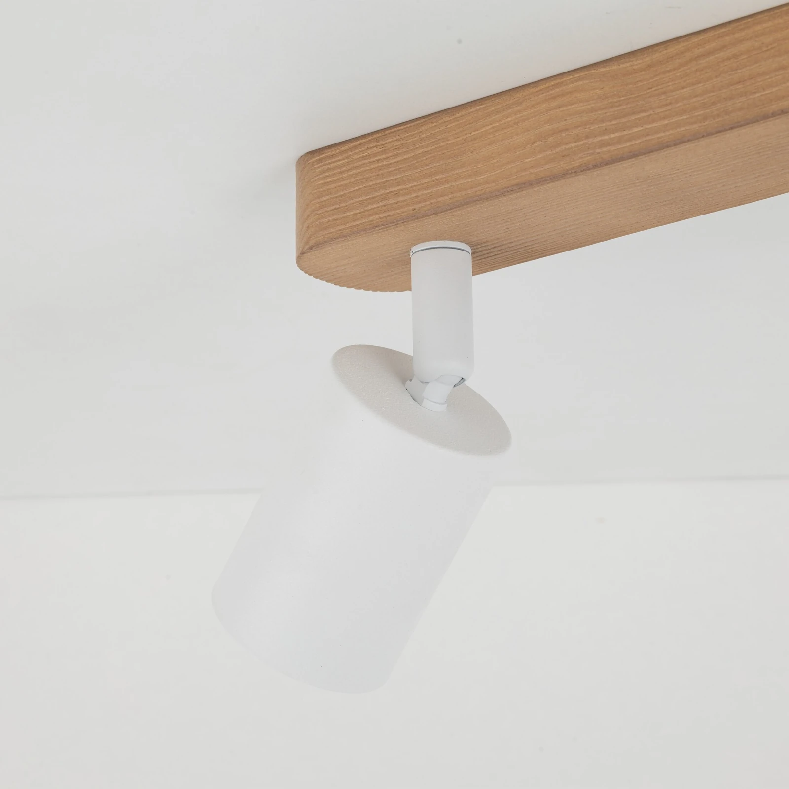 Lubinis šviestuvas TOP WOOD 2xGU10, baltas su medžio baze
