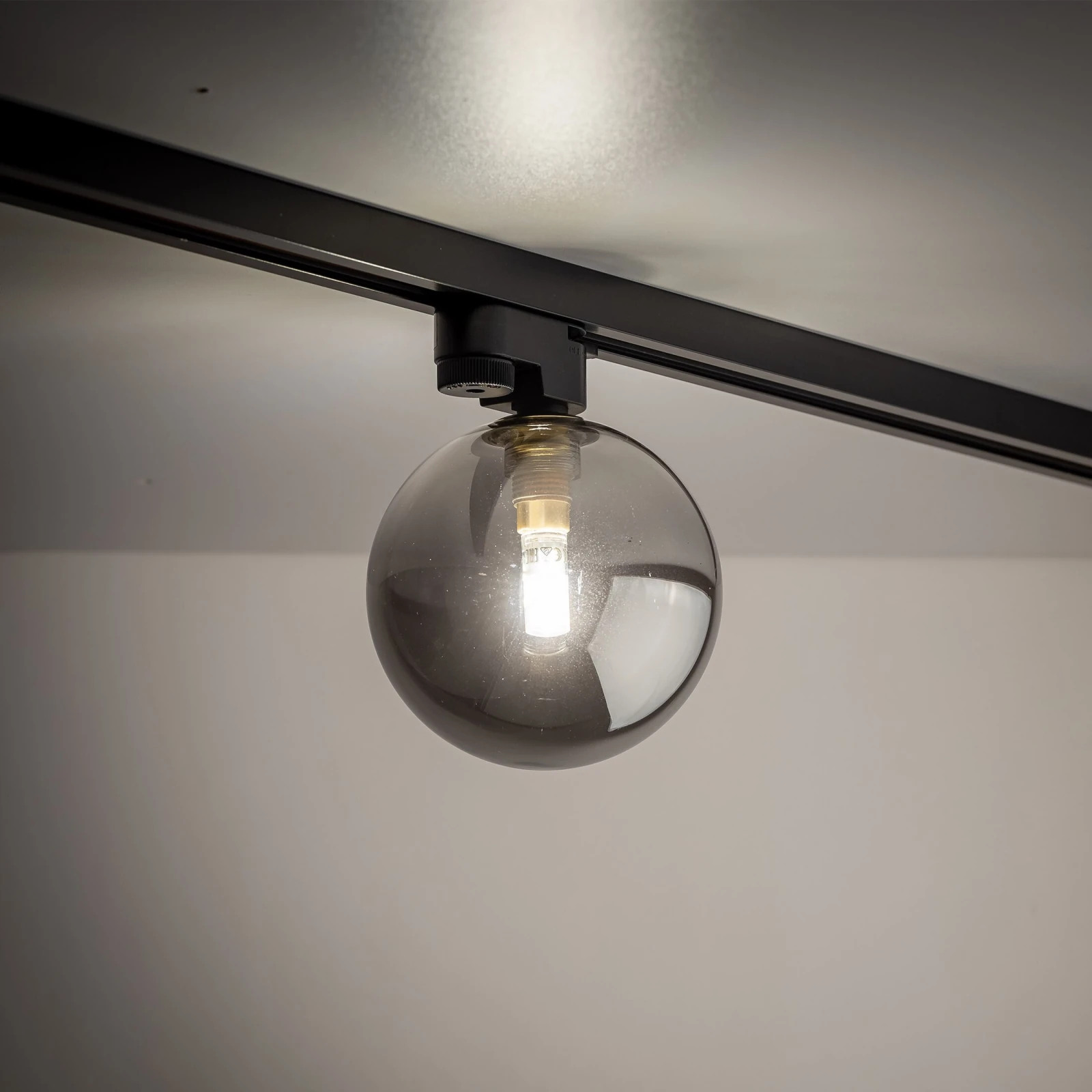 TRACER 8 W track light – graphite glass, black finish