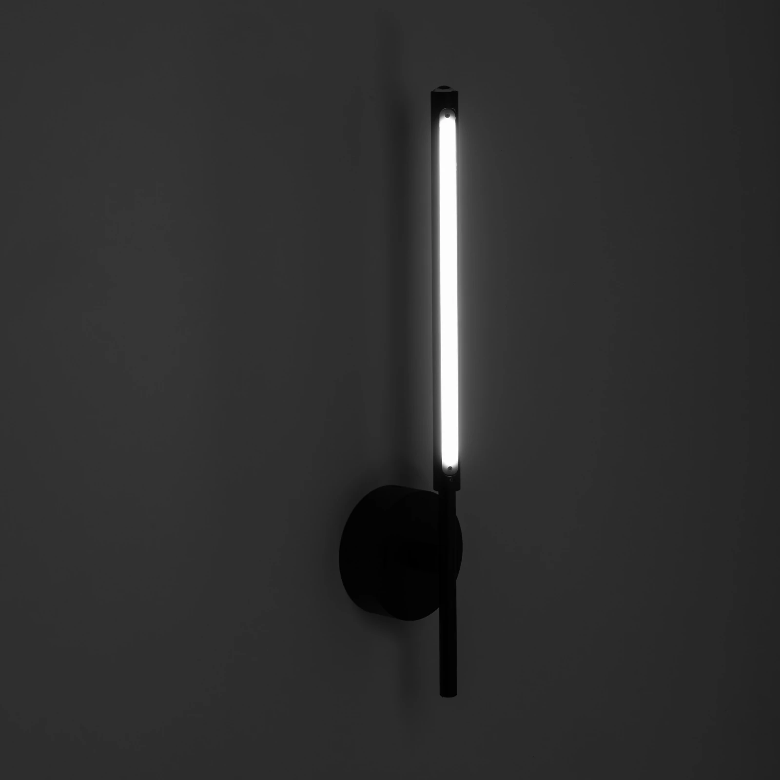 FOCUS LED sieninis šviestuvas, juodas