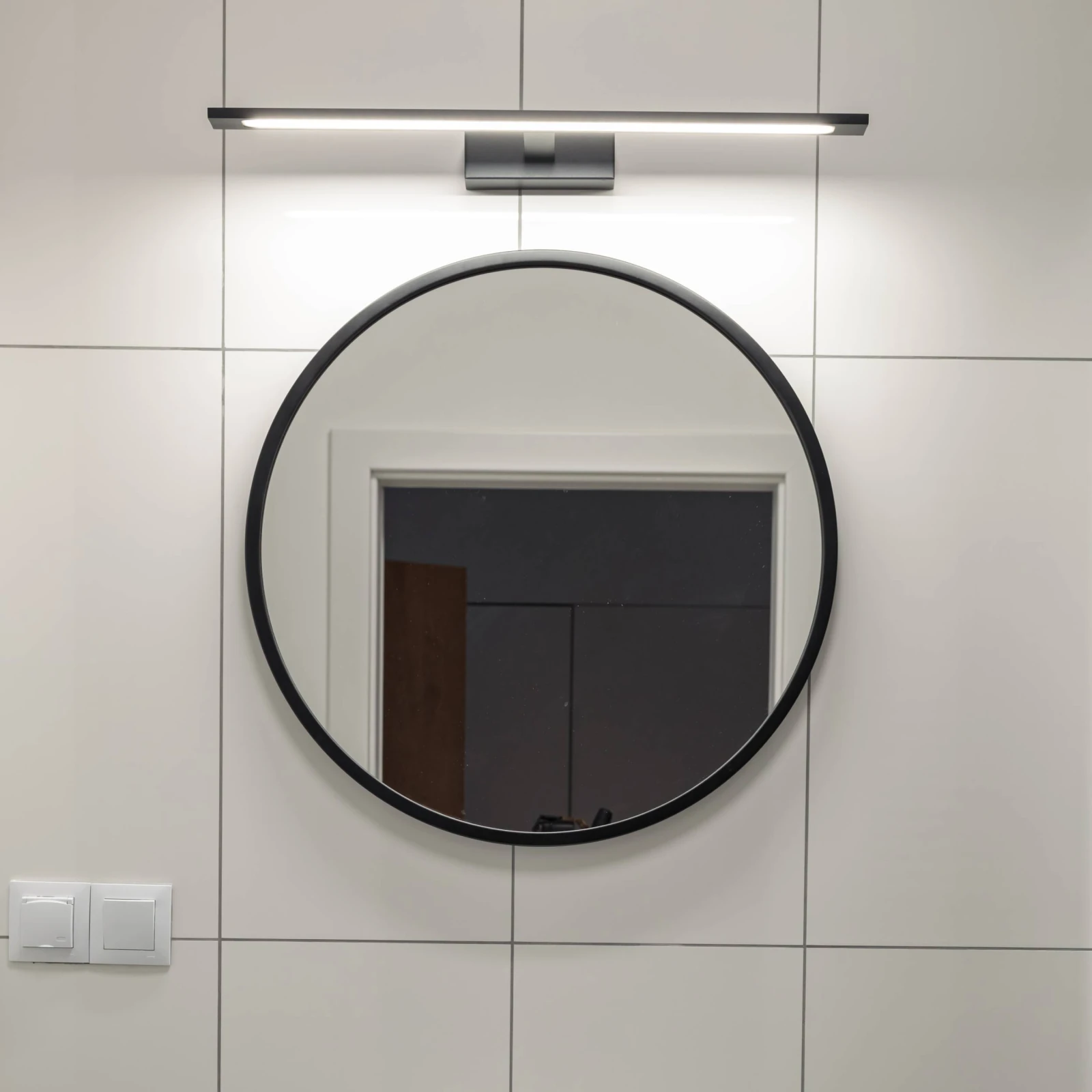 GALLERY LED sieninis šviestuvas 20 W, juodas, IP44