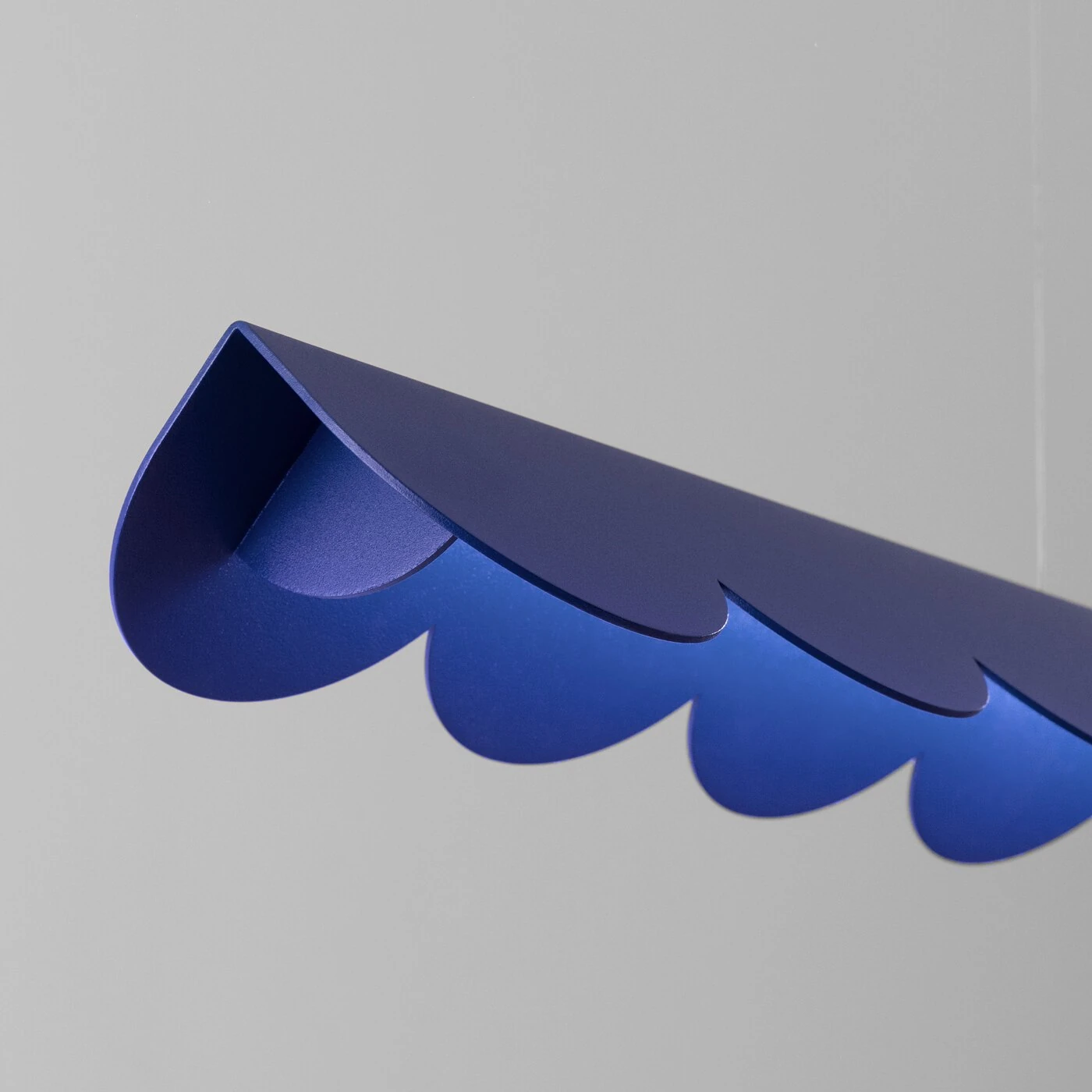 Pendant lamp 131 cm – scalloped linear, ultramarine, CRI98