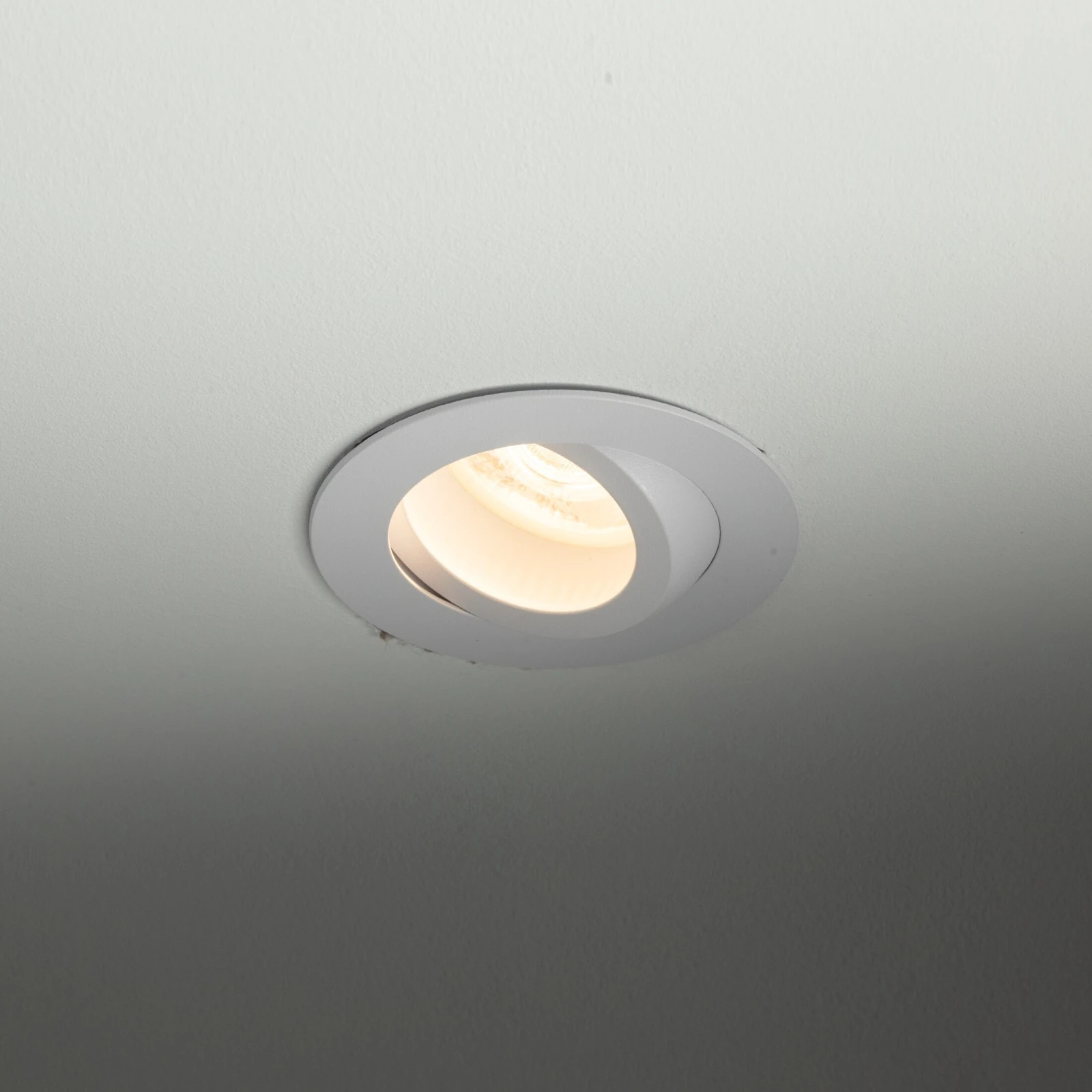 AURA GU10 ceiling light – white, IP65 rated